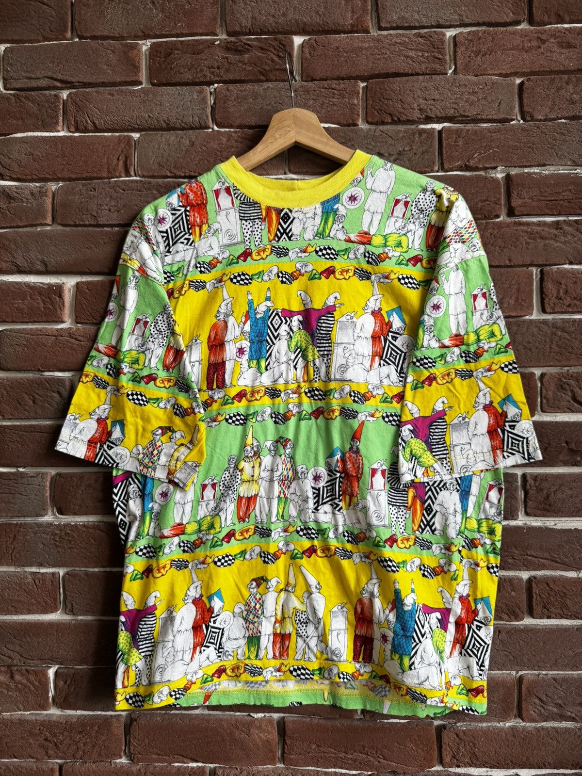 Rare Vintage 90s Versace Circus Garden Archive tee designer