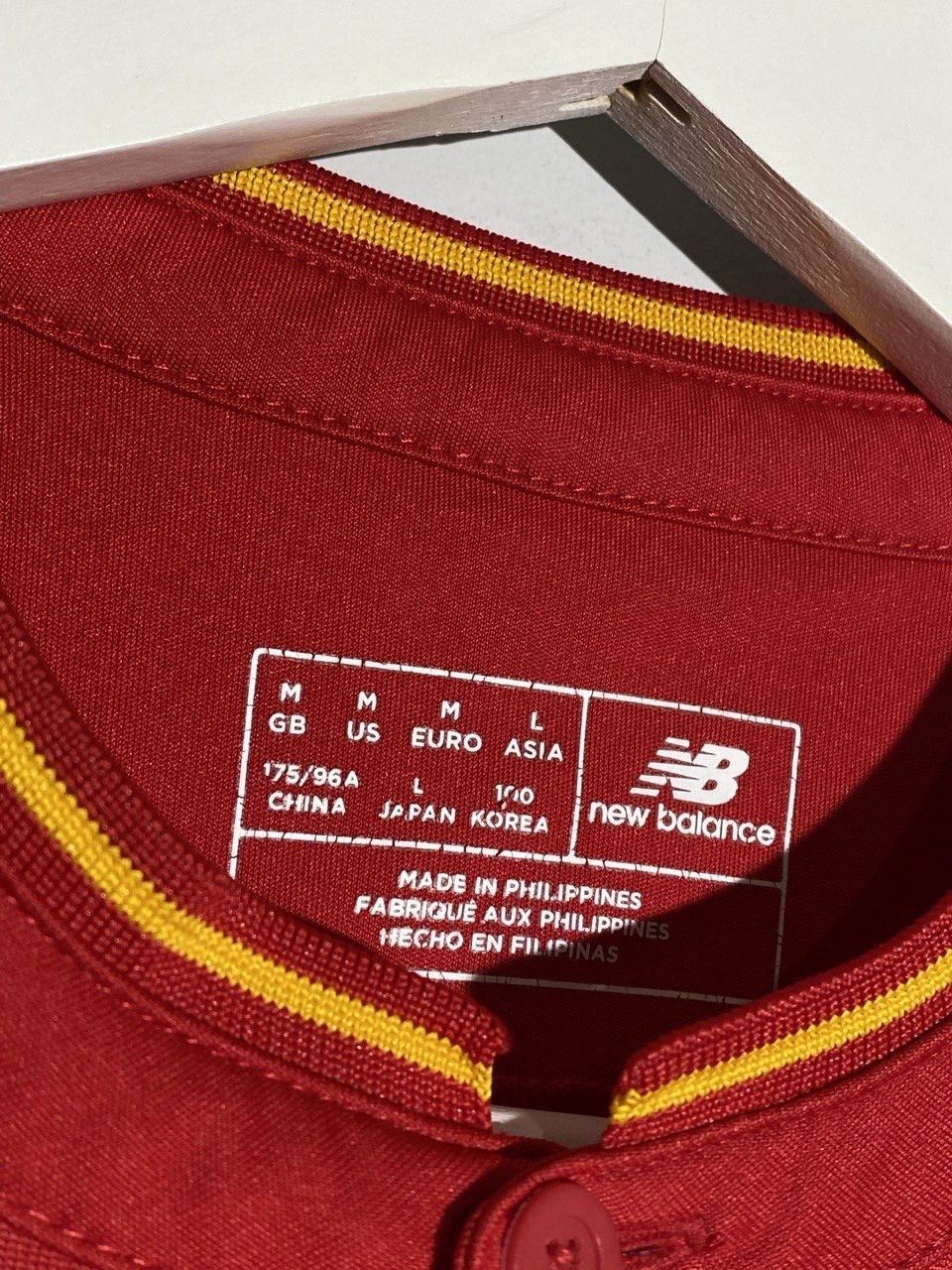 New Balance New Balance Liverpool FC 2016/17 Home Football Shirt Jersey Size US M / EU 48-50 / 2 - 12 Thumbnail