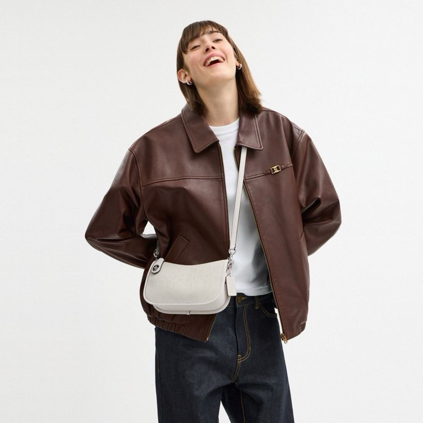 Coach NWT Coach Swinger CAM48 Silver/Cloud Chalk Bag Size ONE SIZE - 16 Thumbnail