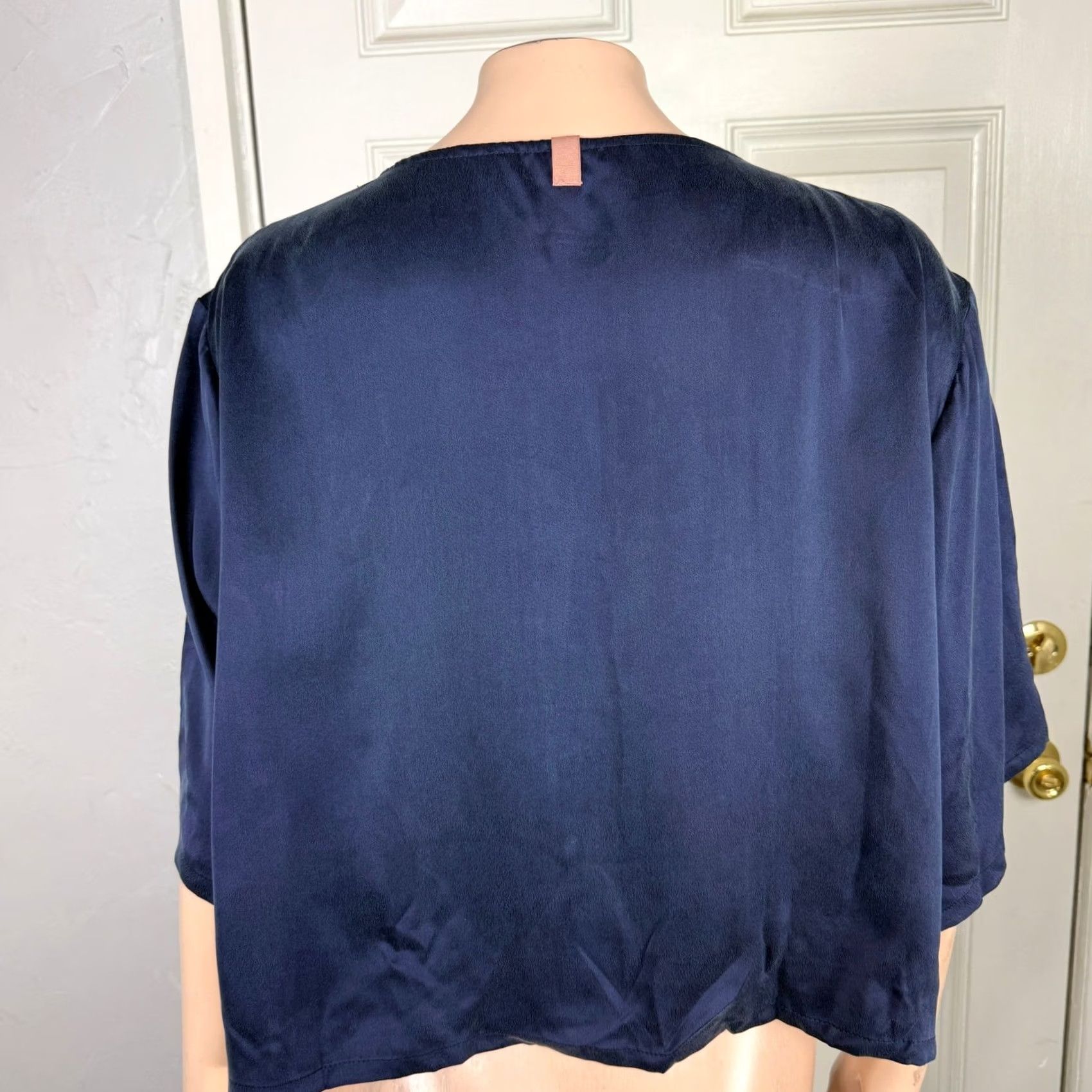 Lunya Lunya Women's Sleep Shirt XL Silk Pajama Top Navy Short Sleeve Collared Button Pocket Housewear Bedtime Blouse Womens XL Satin Size XL / US 12-14 / IT 48-50 - 3 Thumbnail