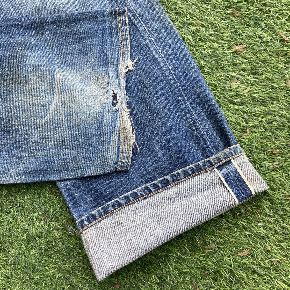 If Six Was Nine × Japanese Brand × Vintage VINTAGE SATELLITE SELVEDGE DISTRESSED JEANS Size US 36 / EU 52 - 7 Thumbnail