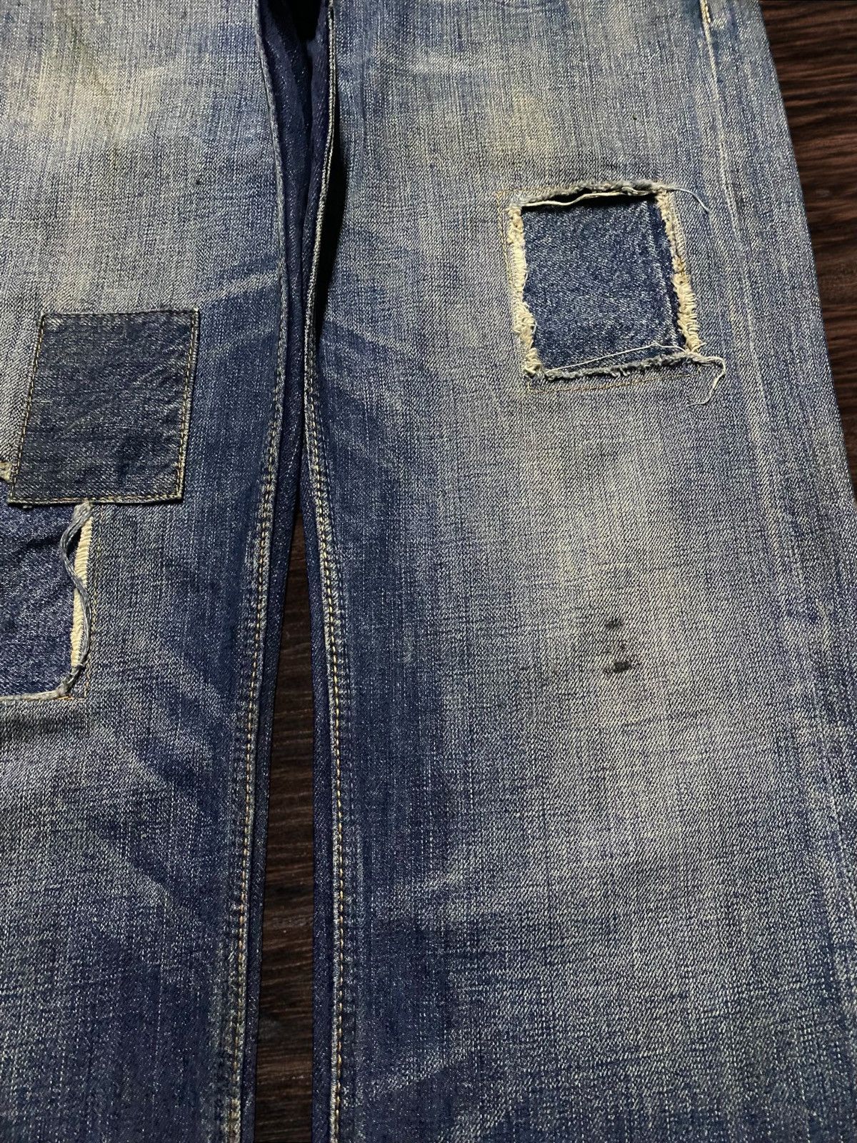 Levi's Vintage Levis Y2K Blue Wash Patches Distressed Loose Jeans Size US 32 / EU 48 - 8 Thumbnail