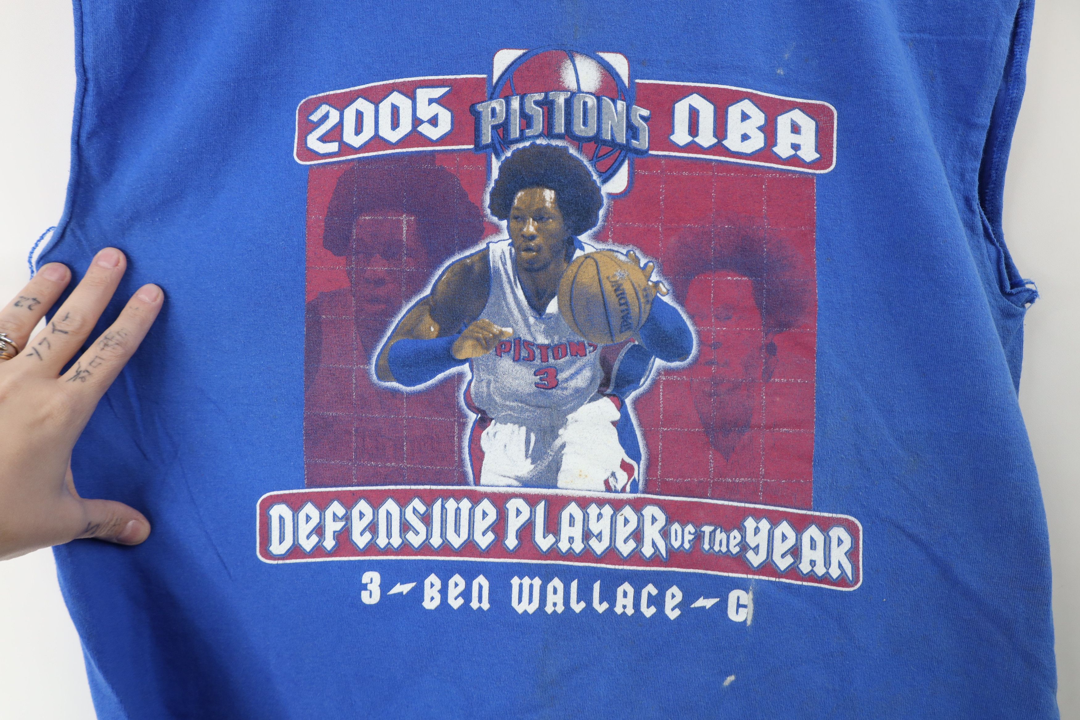 Vintage Vintage Y2K Ben Wallace Detroit Pistons Cut Off T-Shirt Size US L / EU 52-54 / 3 - 4 Thumbnail