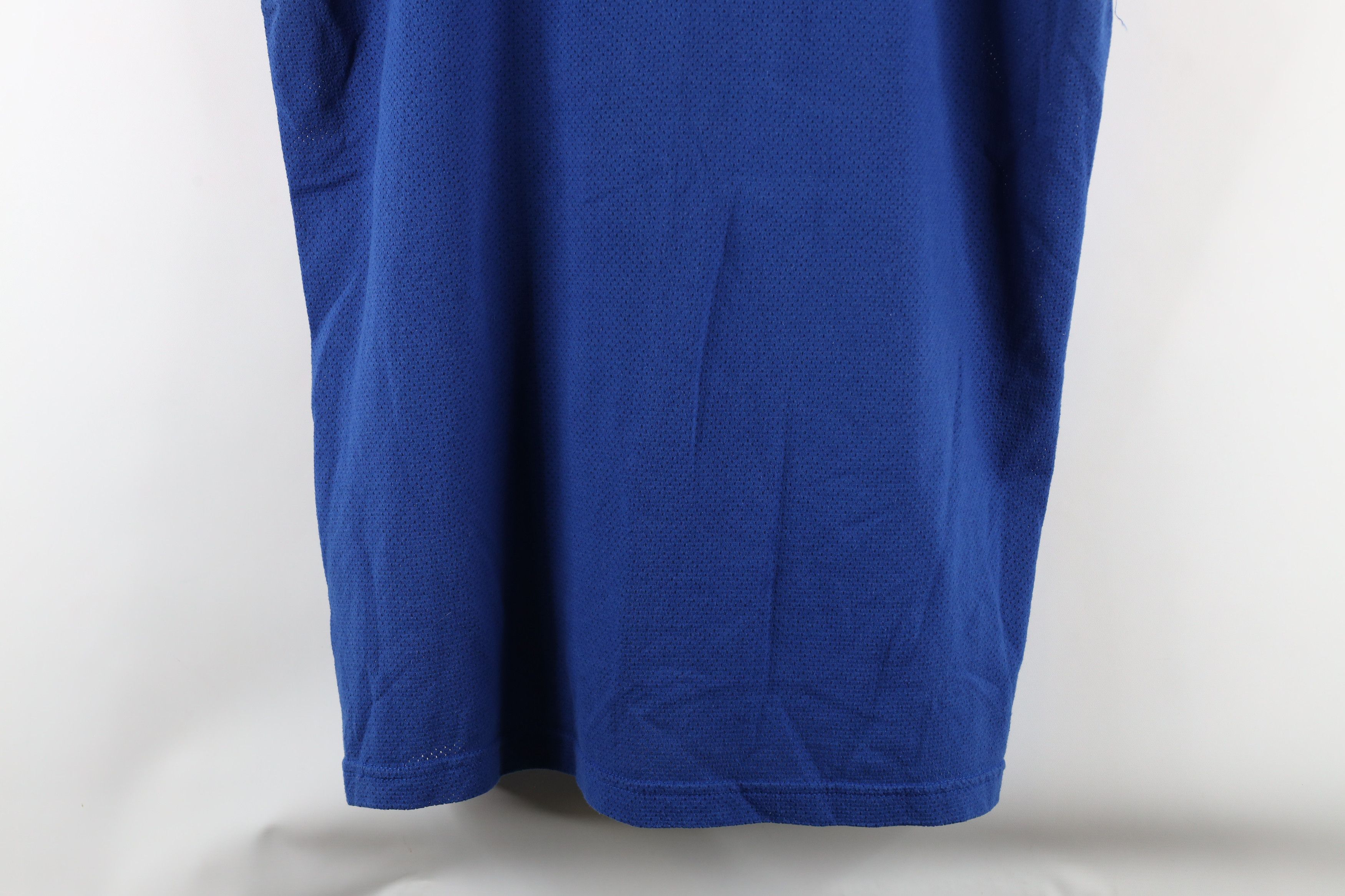 Vintage Vintage 90s Streetwear Mesh Sleeveless Muscle T-Shirt Blue Size US L / EU 52-54 / 3 - 3 Thumbnail