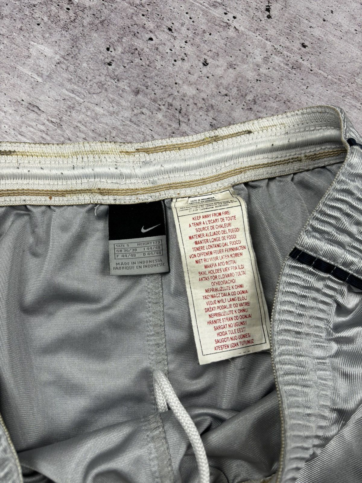 Nike × Vintage Nike vintage crazy shorts size S Size US 30 / EU 46 - 3 Thumbnail