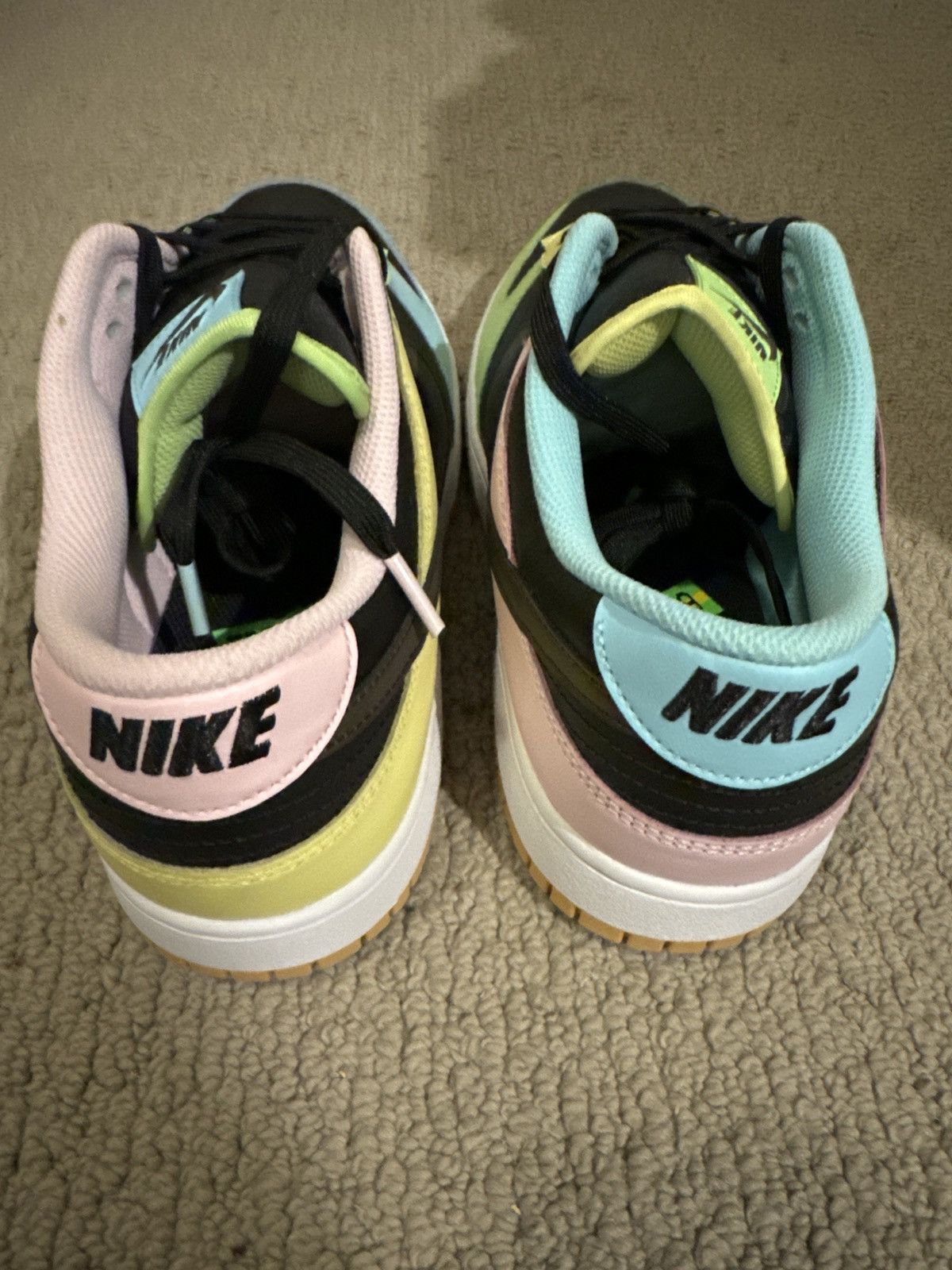 Nike Nike Dunk Low SE Size US 13 / EU 46 - 4 Thumbnail