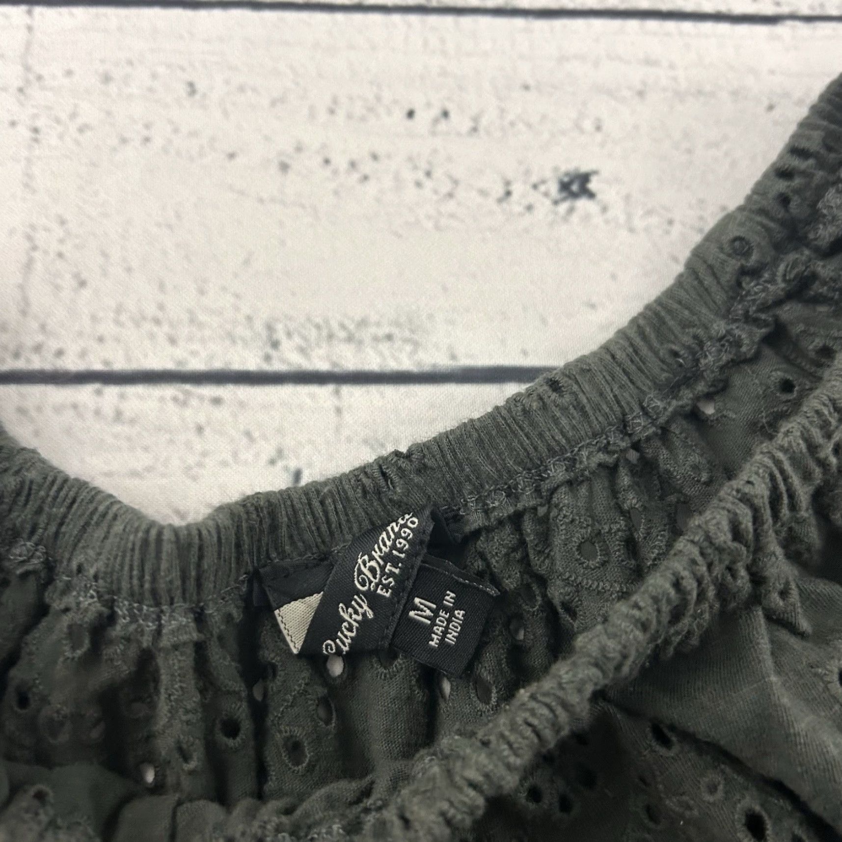 Lucky Brand Lucky Brand 3/4 Sleeve Off The Shoulder Eyelet Top Women's M Gray Shirt Blouse Indoor Womens Size M / US 6-8 / IT 42-44 - 2 Thumbnail
