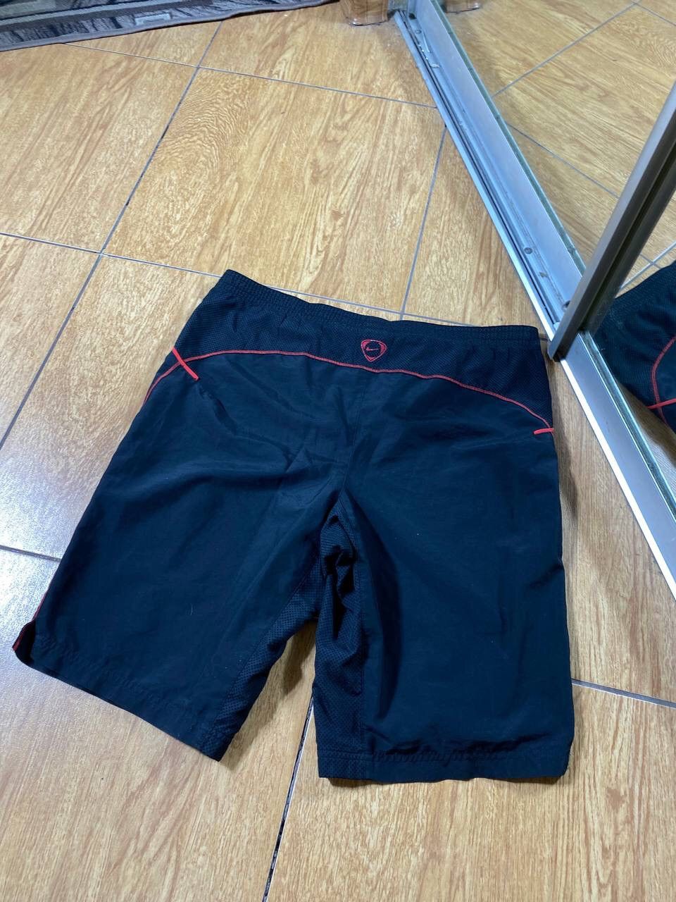 Nike × Vintage 90's NIKE SWOOSH LOGO Y2K RARE RETRO SHORTS Size US 30 / EU 46 - 10 Thumbnail