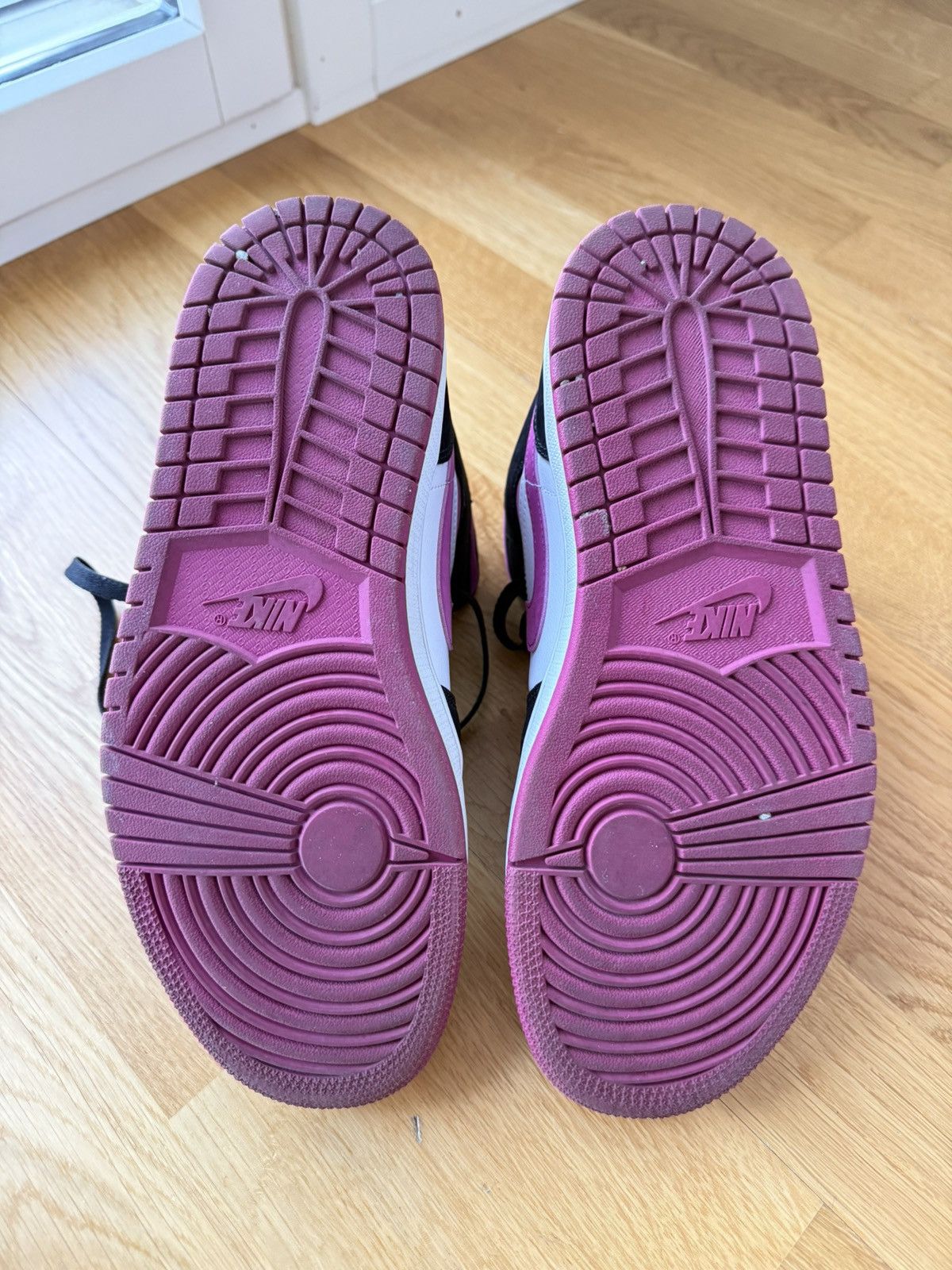 Nike Air Jordan 1 Mid Magenta Size US 8 / IT 38 - 7 Thumbnail