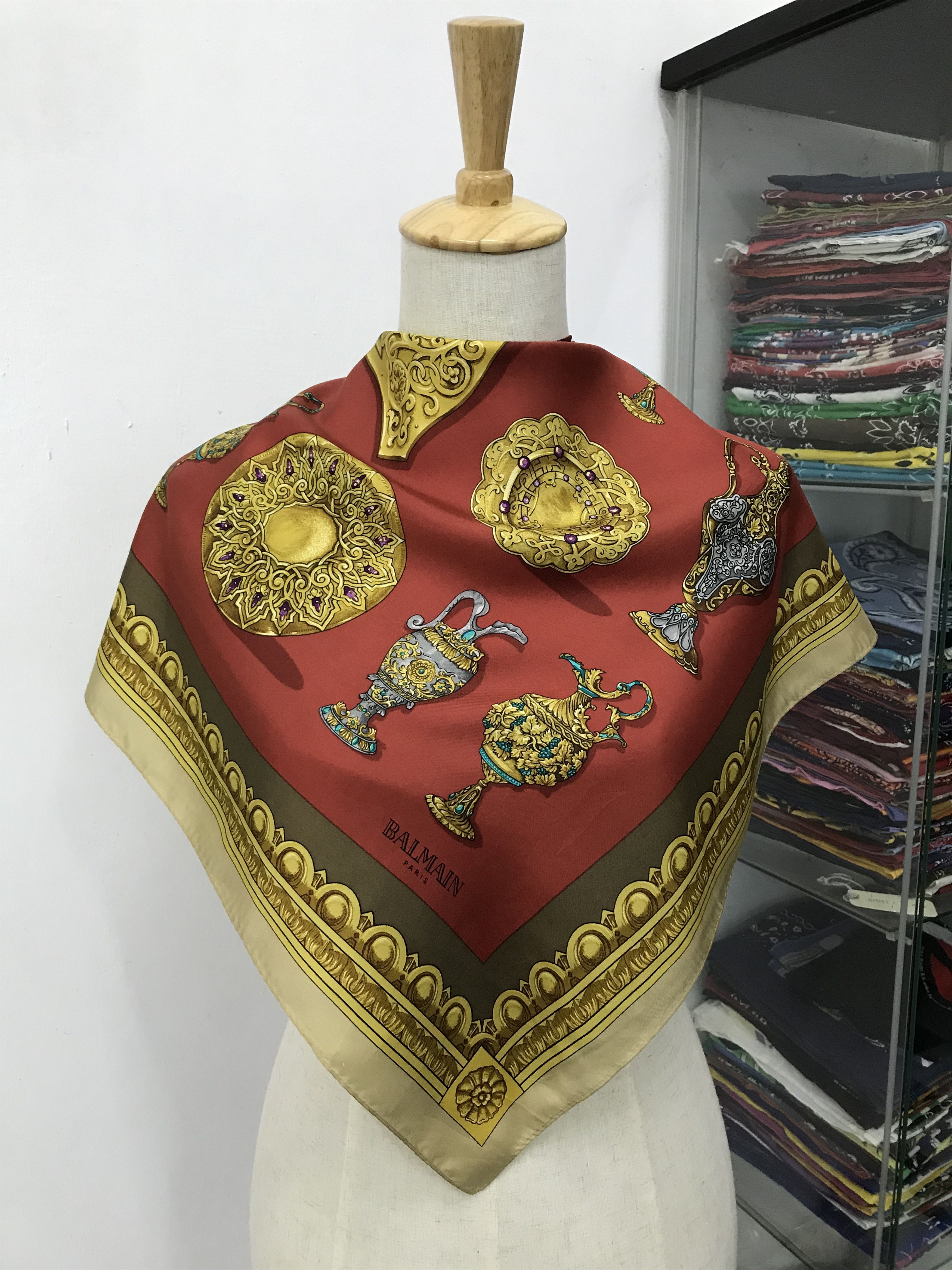 Vintage Vintage Balmain Silk Scarf Size ONE SIZE - 1 Thumbnail