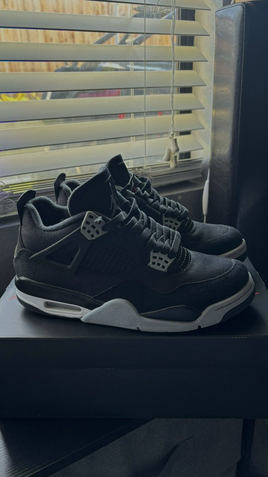 Jordan Brand × Nike AIR JORDAN 4 RETRO SE Size US 8 / EU 41 - 2 Thumbnail