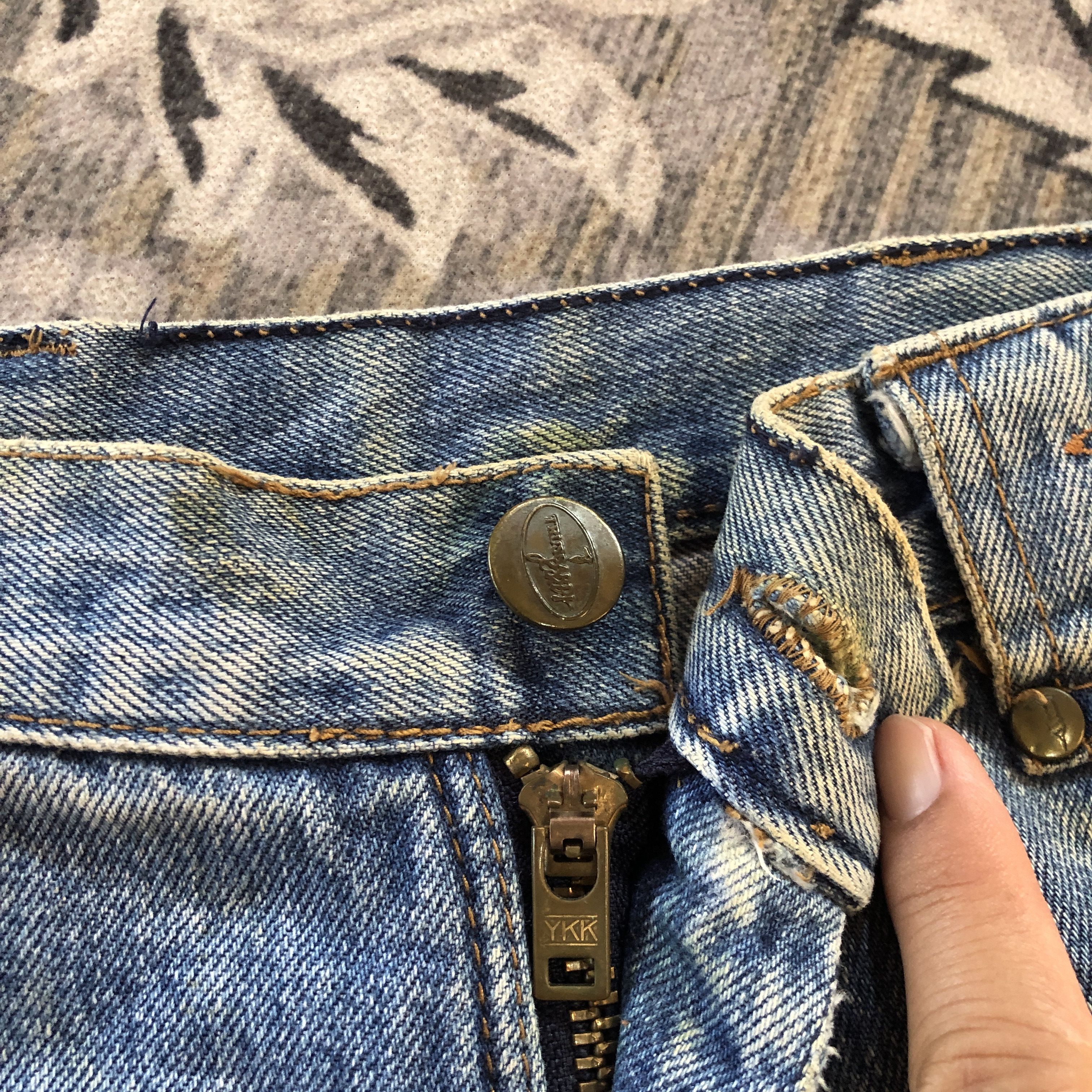 Trussardi Vintage Trussardi Embroidered Side Tape Baggy Jeans Size US 29 - 9 Thumbnail