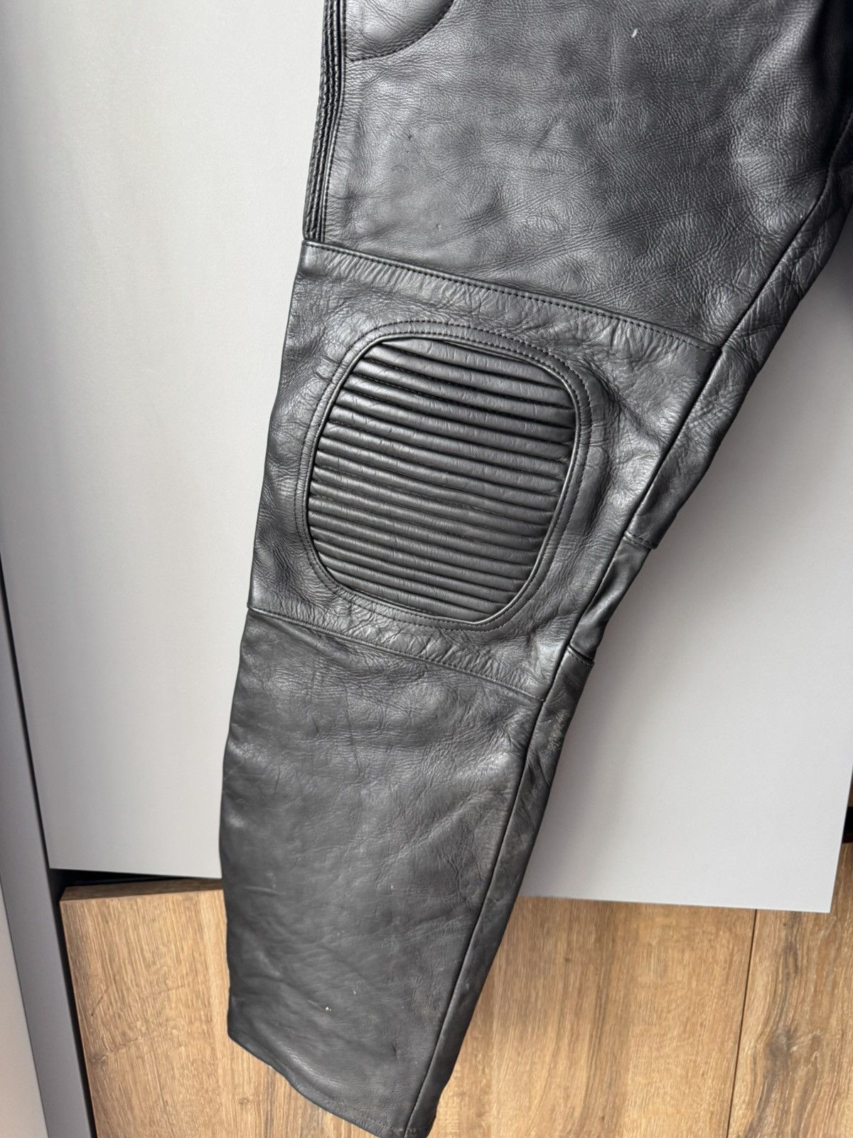 Japanese Brand Vintage Leather Motorcycle Biker Pants Size US 38 / EU 54 - 4 Thumbnail