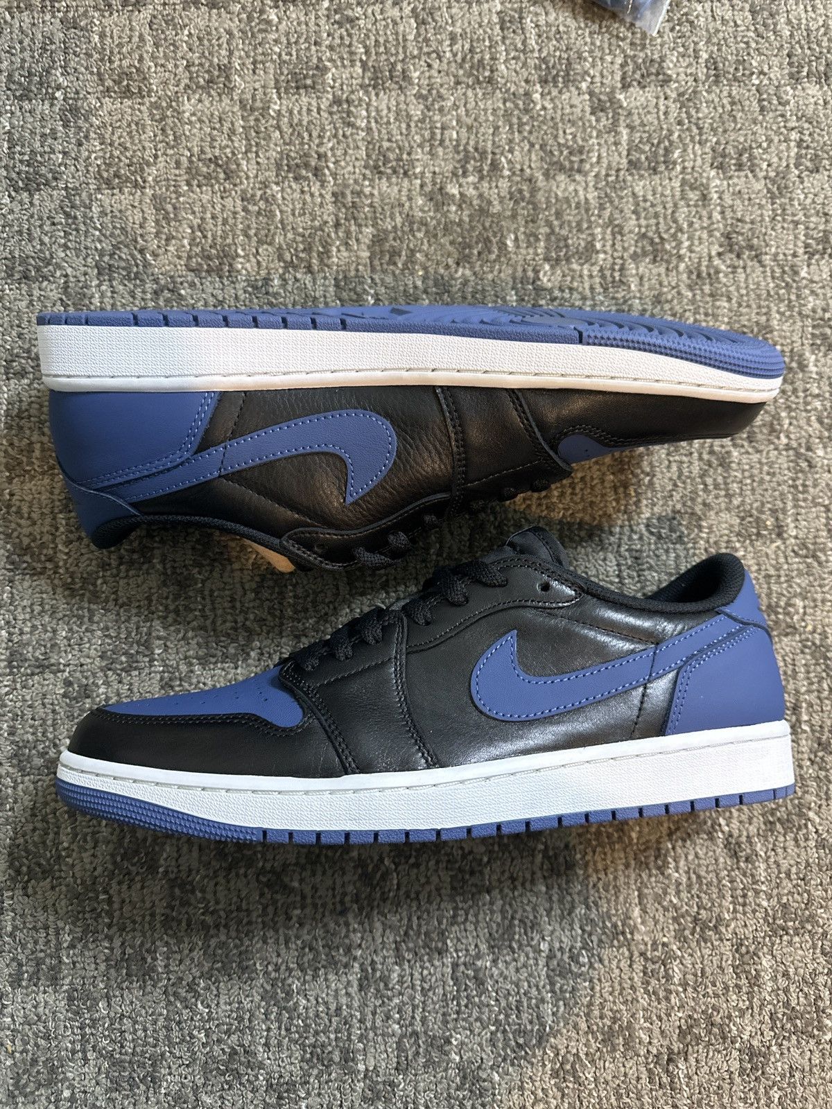 Jordan Brand Jordan 1 Low OG ‘Mystic Navy’ Size US 12 / EU 45 - 2 Thumbnail