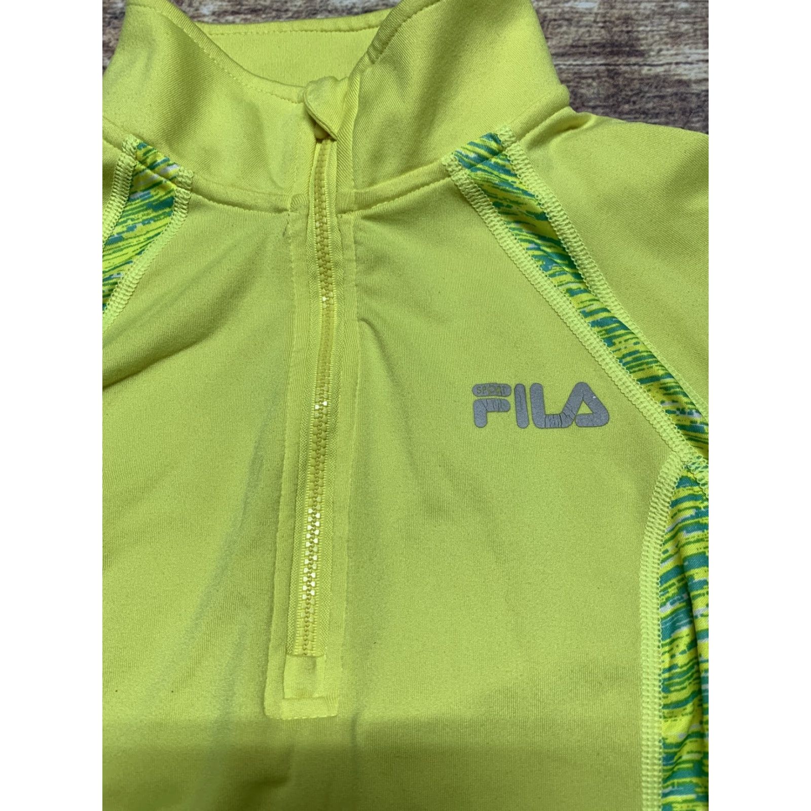 Fila FILA Sport Shirt Running Long Sleeve XS 1/4 Zip Yellow Thumb Holes Women Shirt Pullover Mock Neck 92% Polyester 8% Spandex Activewear Yellow/XS Womens Size XS / US 0-2 / IT 36-38 - 2 Thumbnail