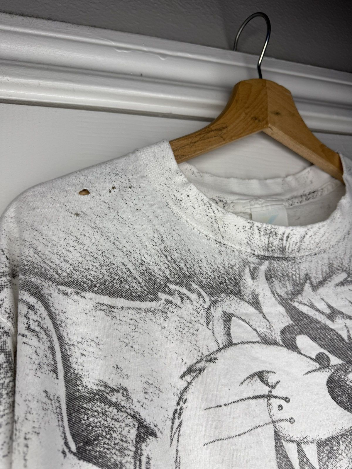 Vintage Vintage AOP Looney Tunes Tasmanian Devil shirt Size US L / EU 52-54 / 3 - 3 Thumbnail