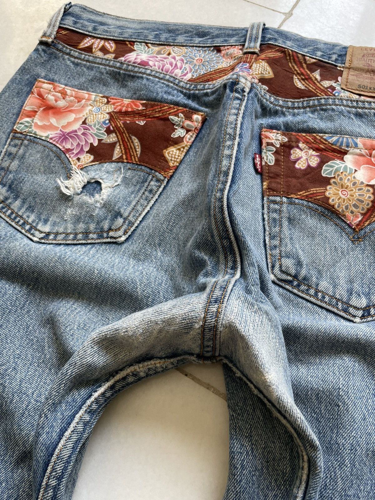 Levi's Vintage Levis 501xx Custom “Batik” Design Jeans Size US 32 / EU 48 - 9 Thumbnail