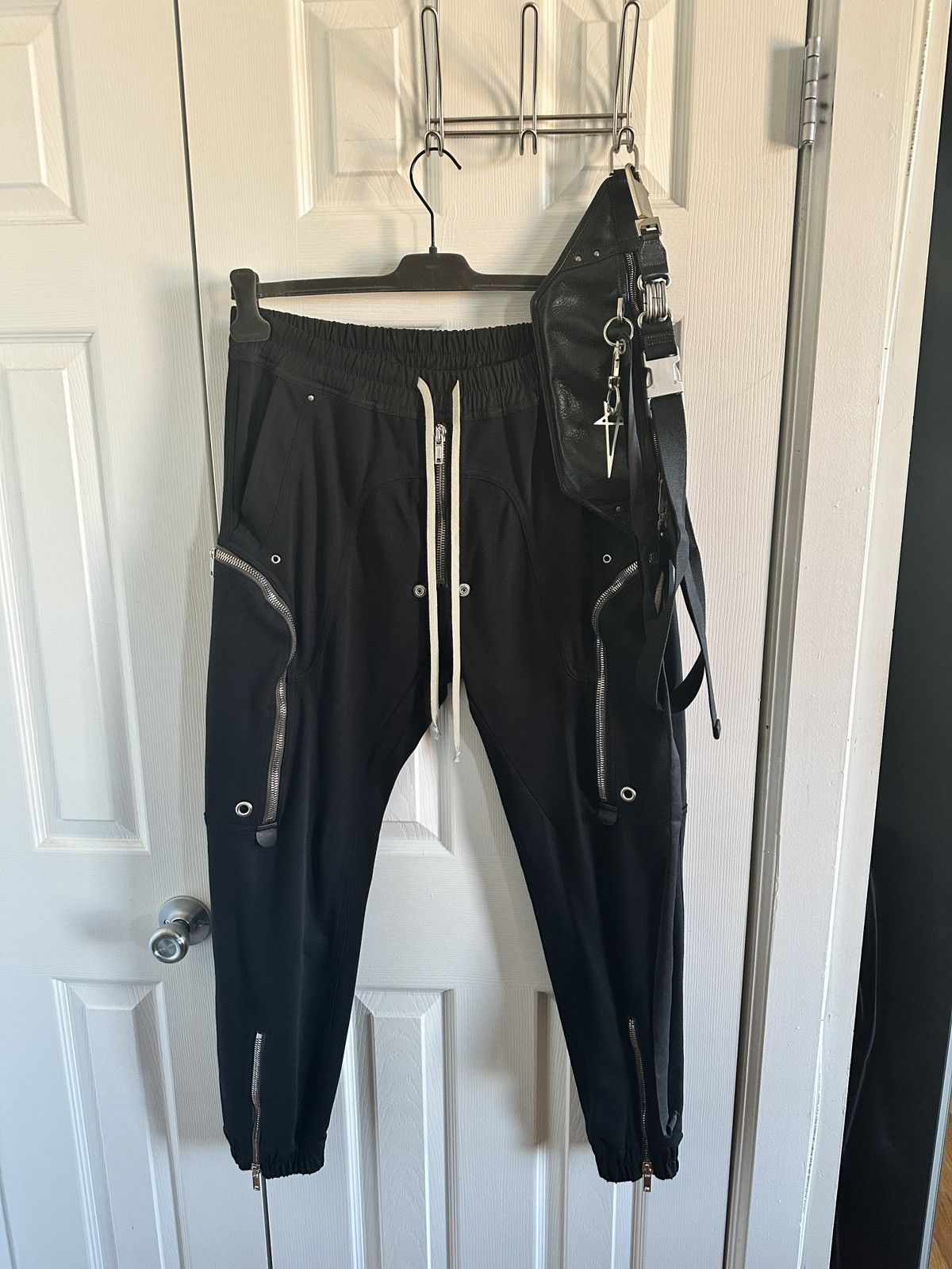Rick Owens NEW F/W21 GETHSEMANE Black Bauhaus Zip Detail Cargo Pants Size 32" / US 10 / IT 46 - 19 Thumbnail