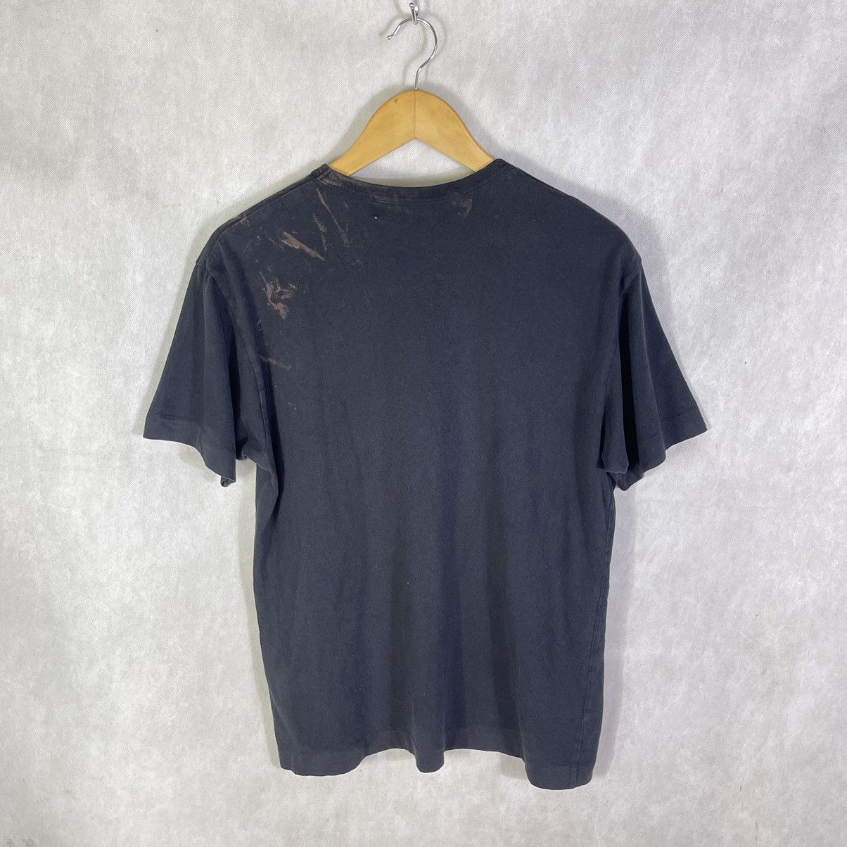 Comme des Garcons × Comme des Garcons PLAY Fades! Comme Des Garcons Play Upside Logo Fade Out Tee Size US L / EU 52-54 / 3 - 6 Thumbnail