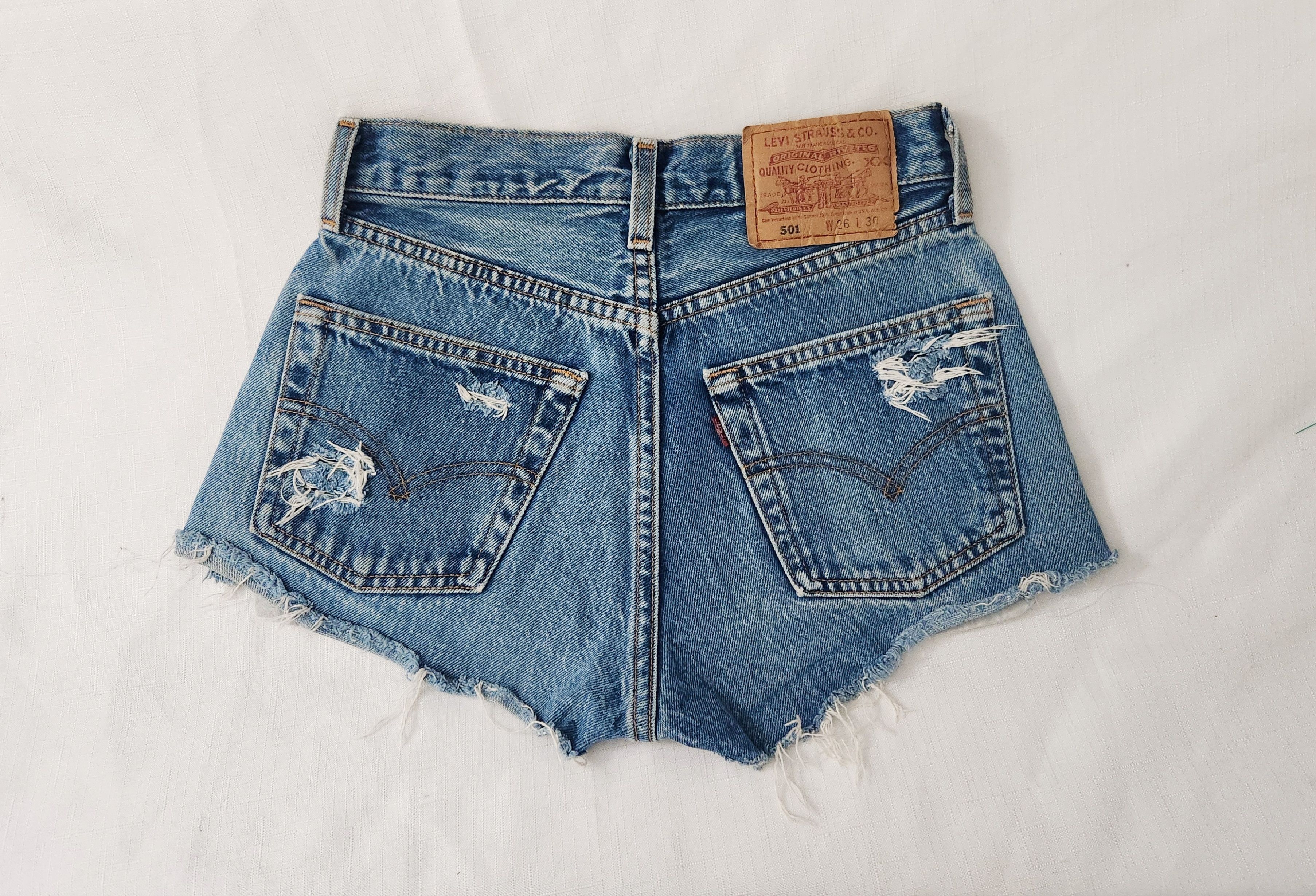 image of Levi's 501 Xx Original True Vintage Frayed Cut Off Denim 26 in Blue, Women's