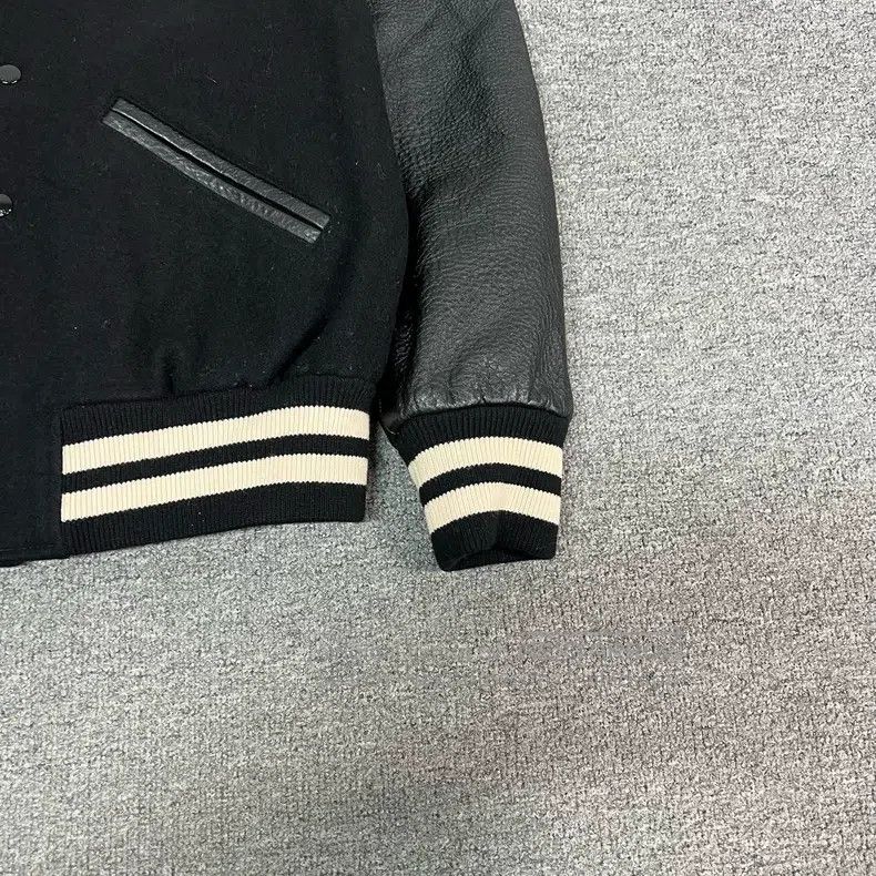 Gucci Gucci Black felt leather jacket Size US S / EU 44-46 / 1 - 3 Thumbnail