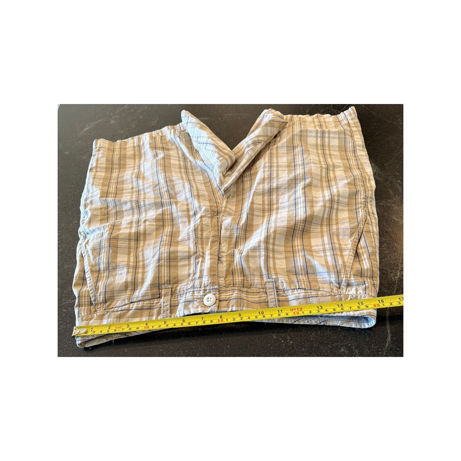 Croft & Barrow Croft & Barrow tan and navy plaid shorts 100% Cotton Sz 32. Size US 32 / EU 48 - 8 Thumbnail