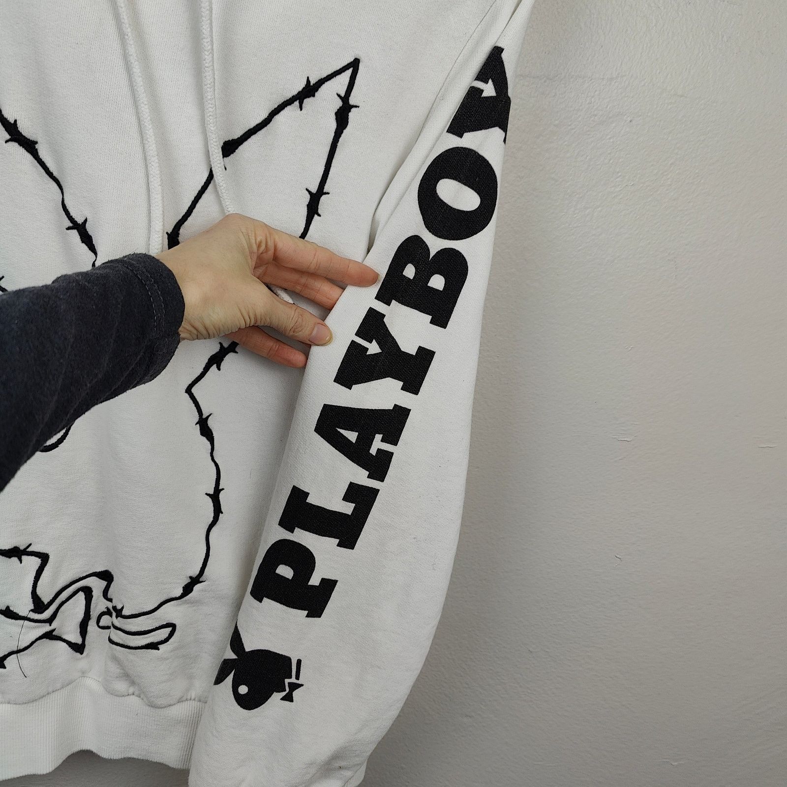 Eleven Paris Eleven Paris Playboy Layla Hoodie Medium White Barbed Wire Size US M / EU 48-50 / 2 - 3 Thumbnail