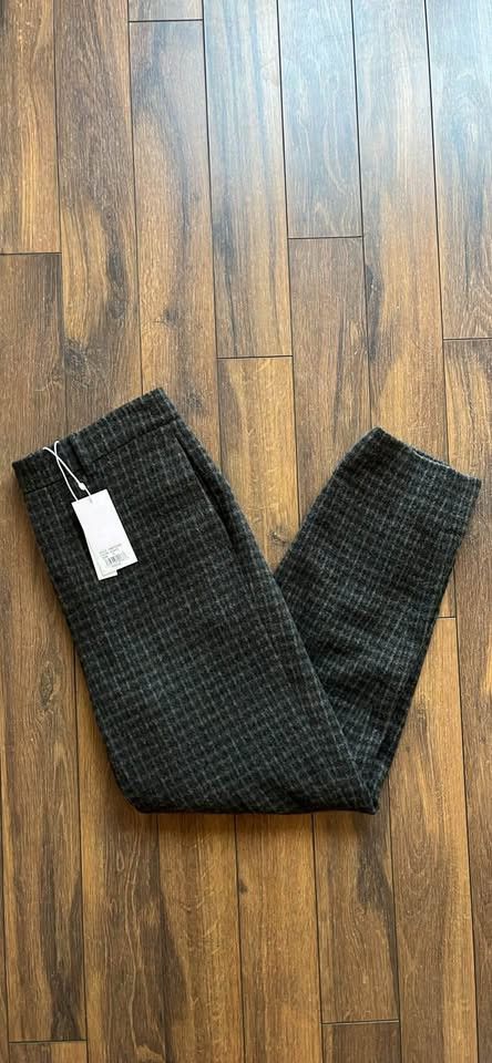 VINCE Trousers. Size Small.