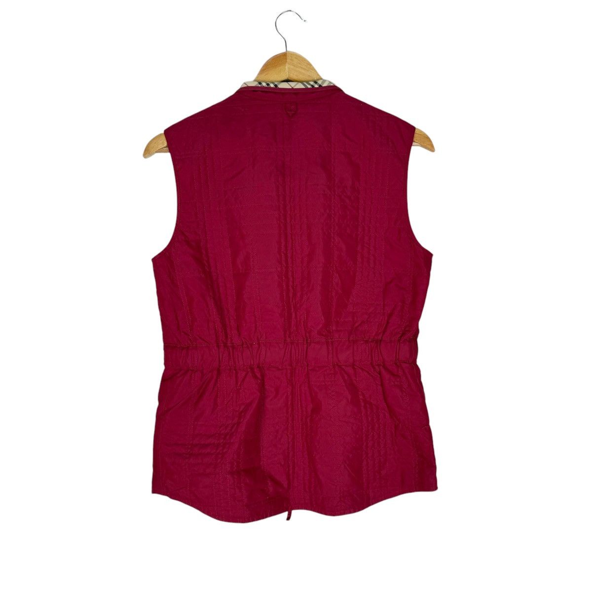 Burberry ☀️BURBERRY QUILTED RED SLEEVELESS JACKET Size M / US 6-8 / IT 42-44 - 6 Thumbnail