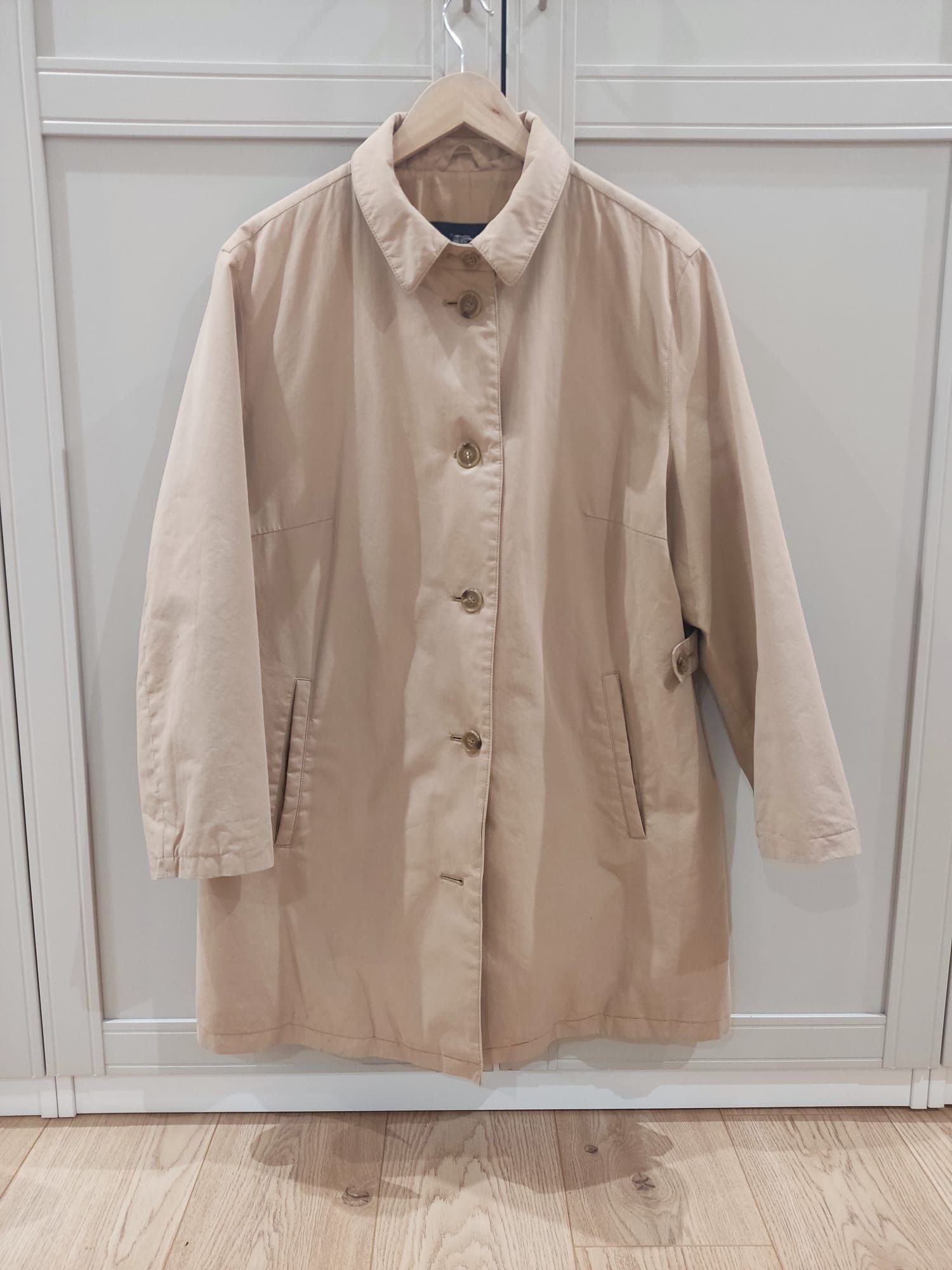Burberry Burberry Coat Size L / US 10 / IT 46 - 1 Thumbnail
