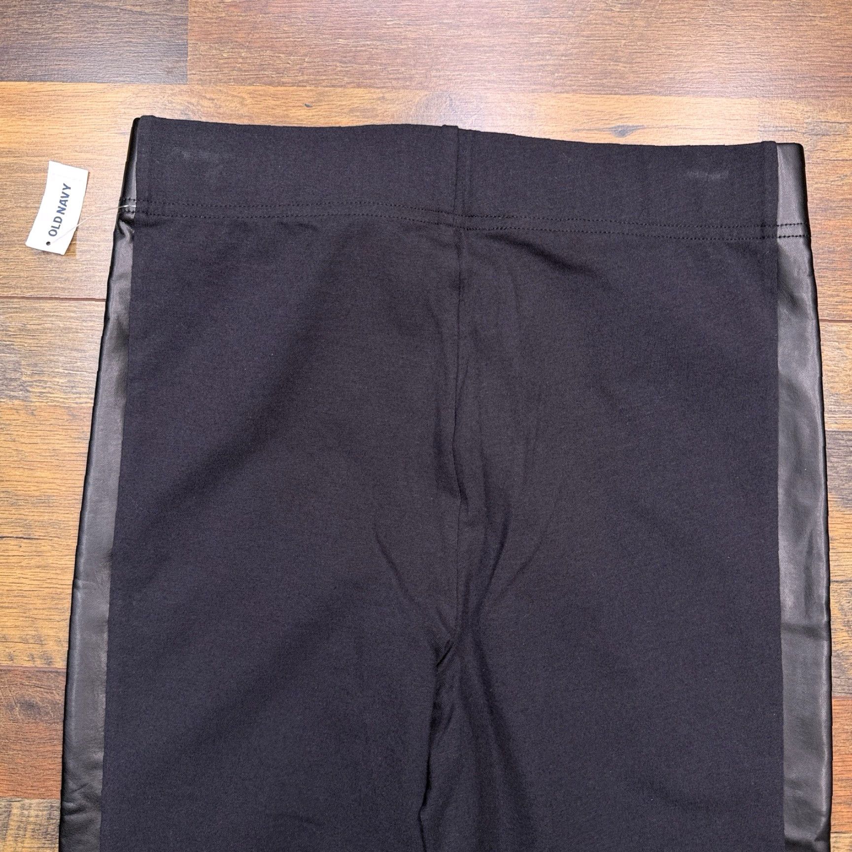 Old Navy Old Navy Slim Legging Pants Small Black Skinny Pull On Stretch New Size 28" / US 6 / IT 42 - 7 Thumbnail