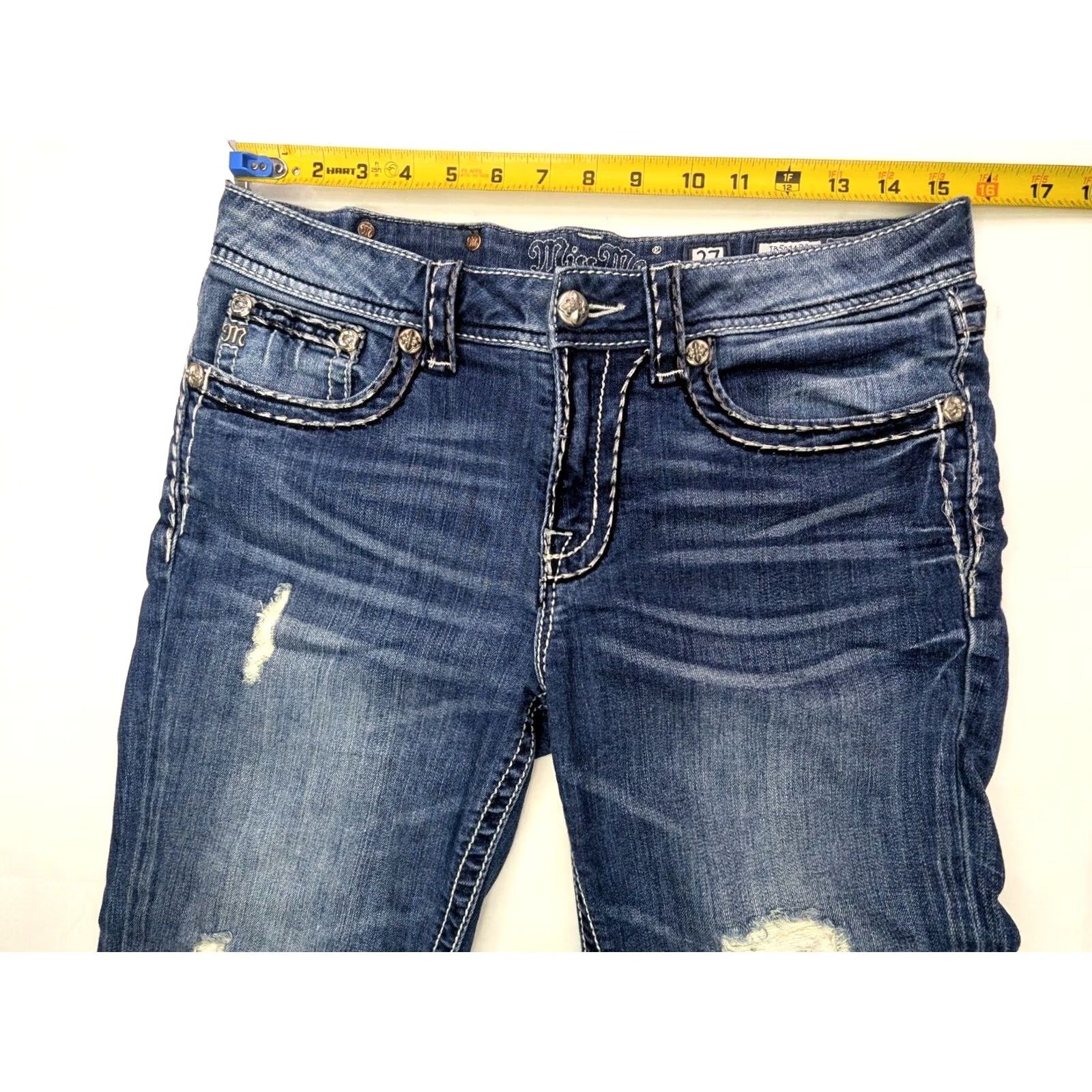 Miss Me Miss Me Boyfriend Capri Jeans Women 27 32x24 Distressed Embellished JB5014P Capri Jeans Women Distressed Embellished 32x24 Miss Me JB5014P Boys? Size 27" / US 4 / IT 40 - 5 Thumbnail