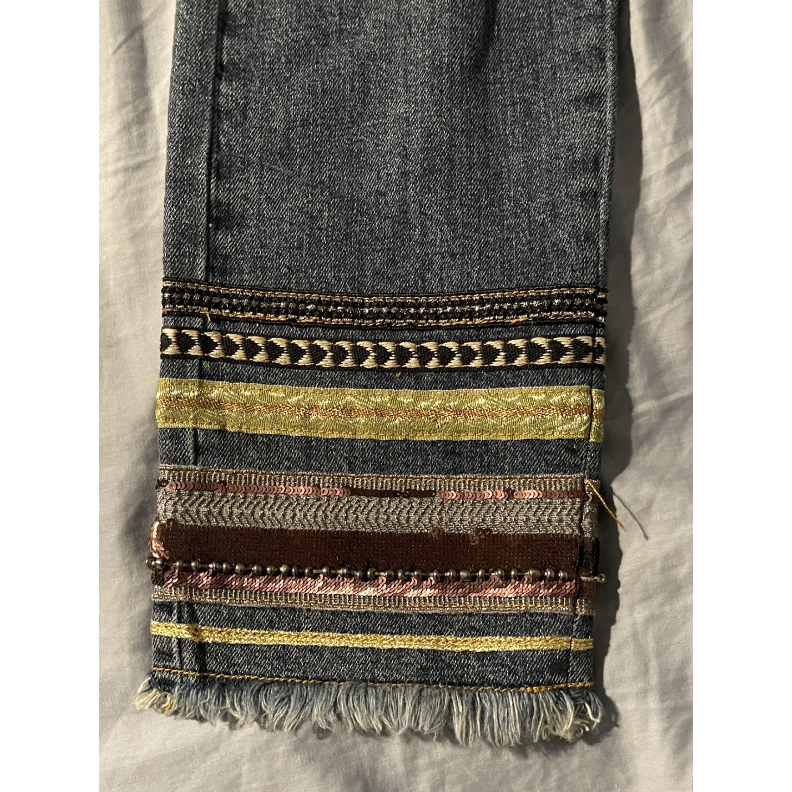 Anthropologie Pilcro and the Letterpress Anthropologie Embroidered Cuff Slim Straight Jeans 26 Size 26" / US 2 / IT 38 - 2 Thumbnail