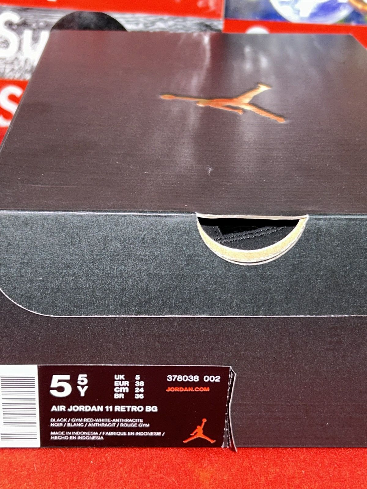 Jordan Brand Jordan 11 Retro 72-10 (GS) 378038-002 size 5.5y Size US 5.5 / EU 38 - 11 Thumbnail