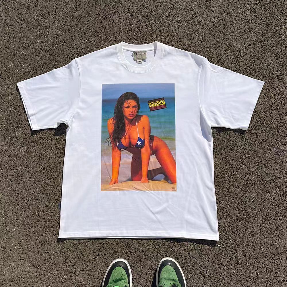 Vintage American street style sexy bikini pattern loose tshirt Size US L / EU 52-54 / 3 - 1 Thumbnail