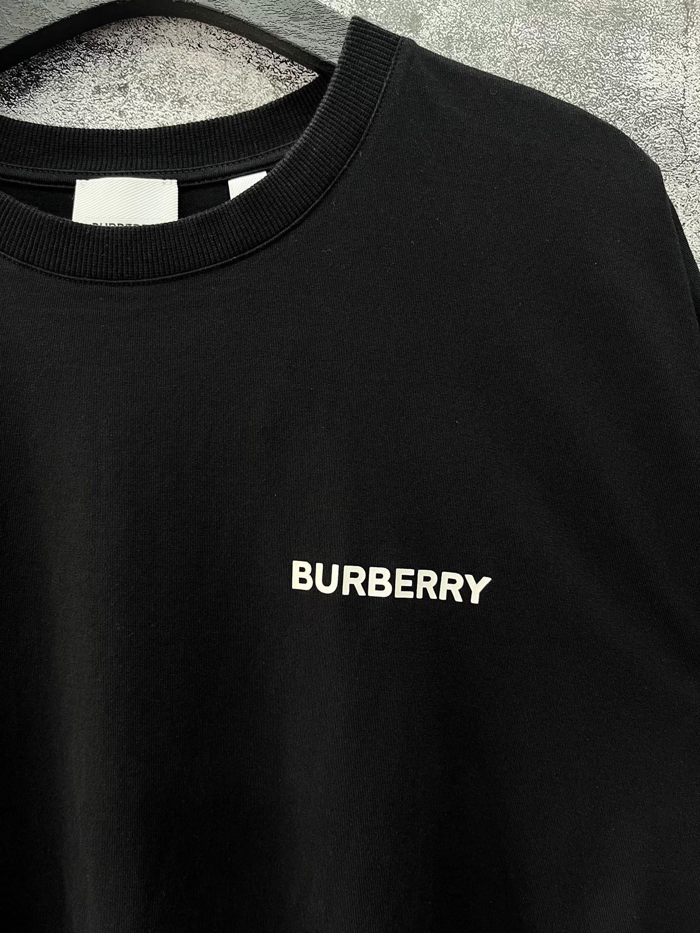 Burberry Burberry FW22 Back Wheat Horseferry Short-Sleeve S 99 New Size US S / EU 44-46 / 1 - 4 Thumbnail