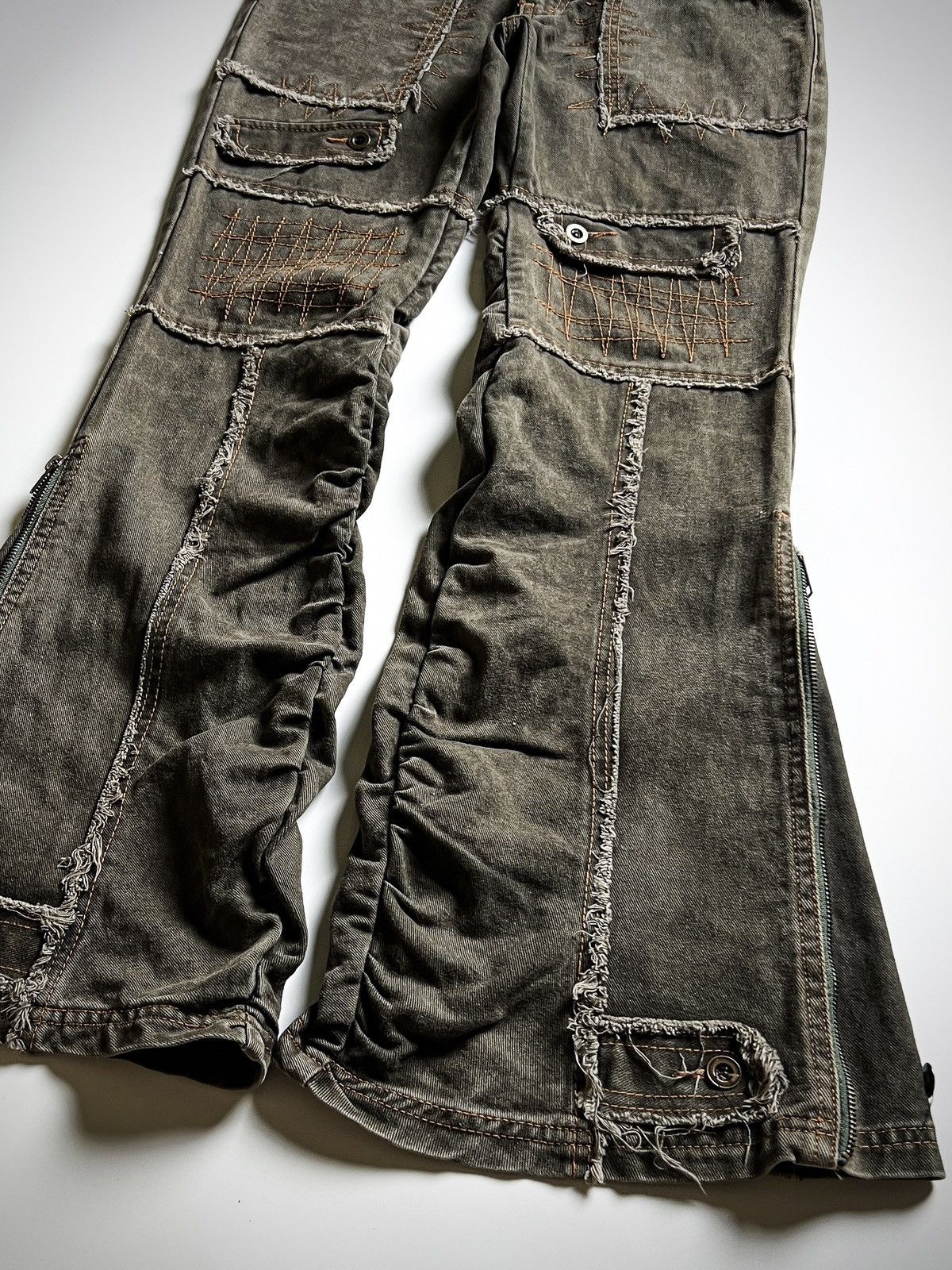 Japanese Brand Algonquins Visual Kei Mohawk Skeleton Distressed Flare Jeans Size US 31 - 8 Thumbnail