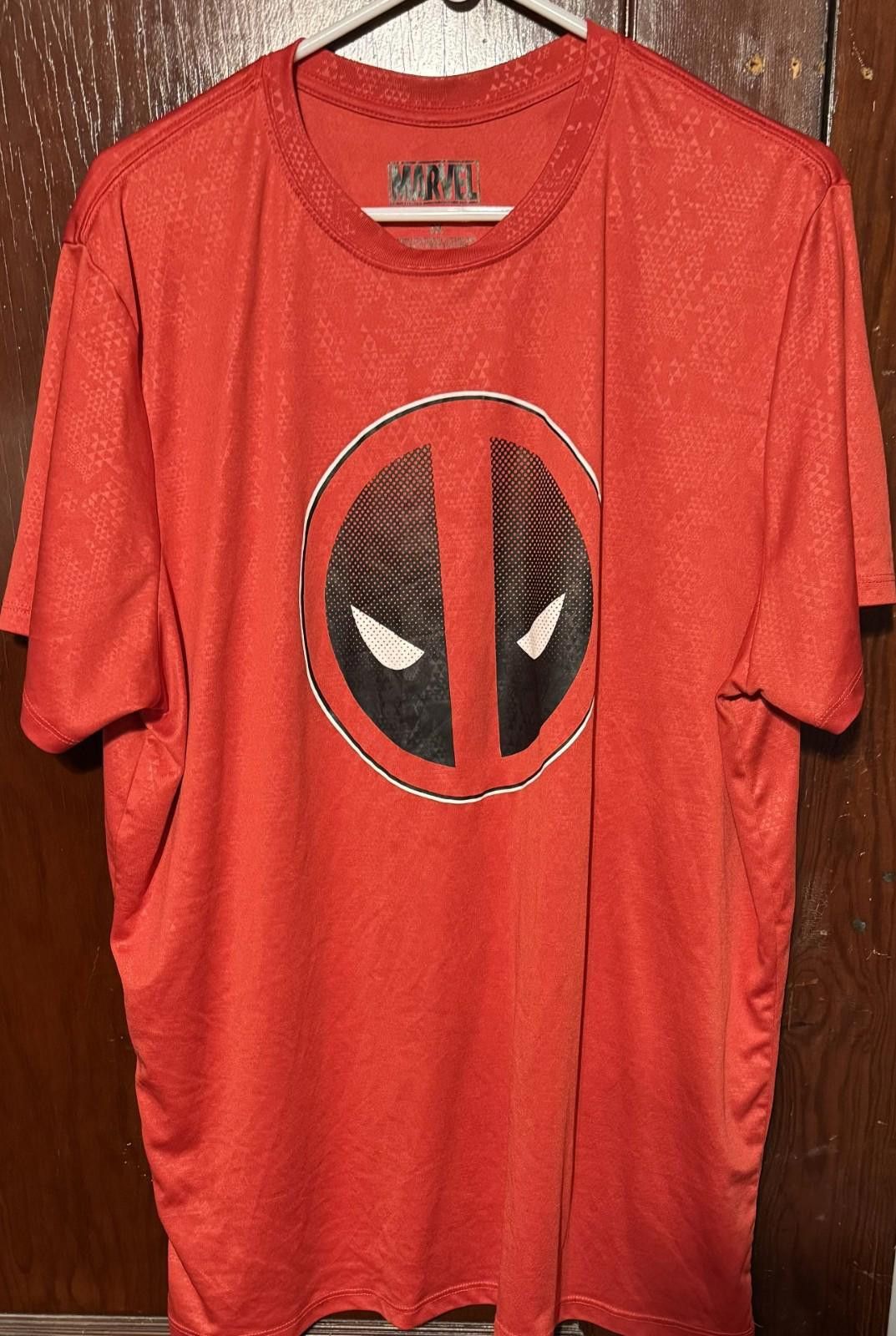 Marvel Comics Deadpool Marvel Short Sleeve Tee shirt Men's Sz 3XL Red Size US XXL / EU 58 / 5 - 1 Thumbnail
