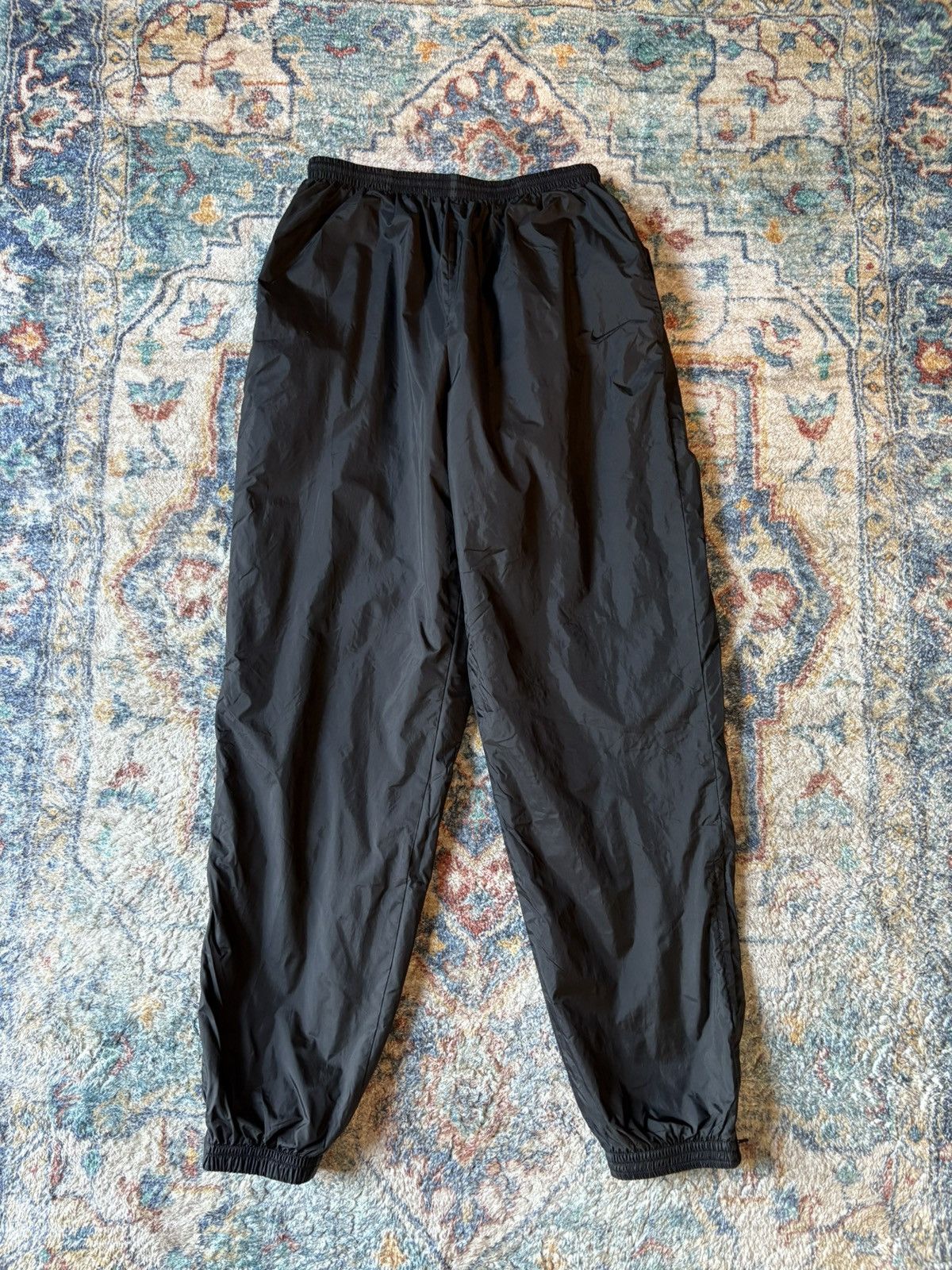 Nike Vintage Nike Black Tonal Track Pants Large Size US 34 / EU 50 - 1 Thumbnail