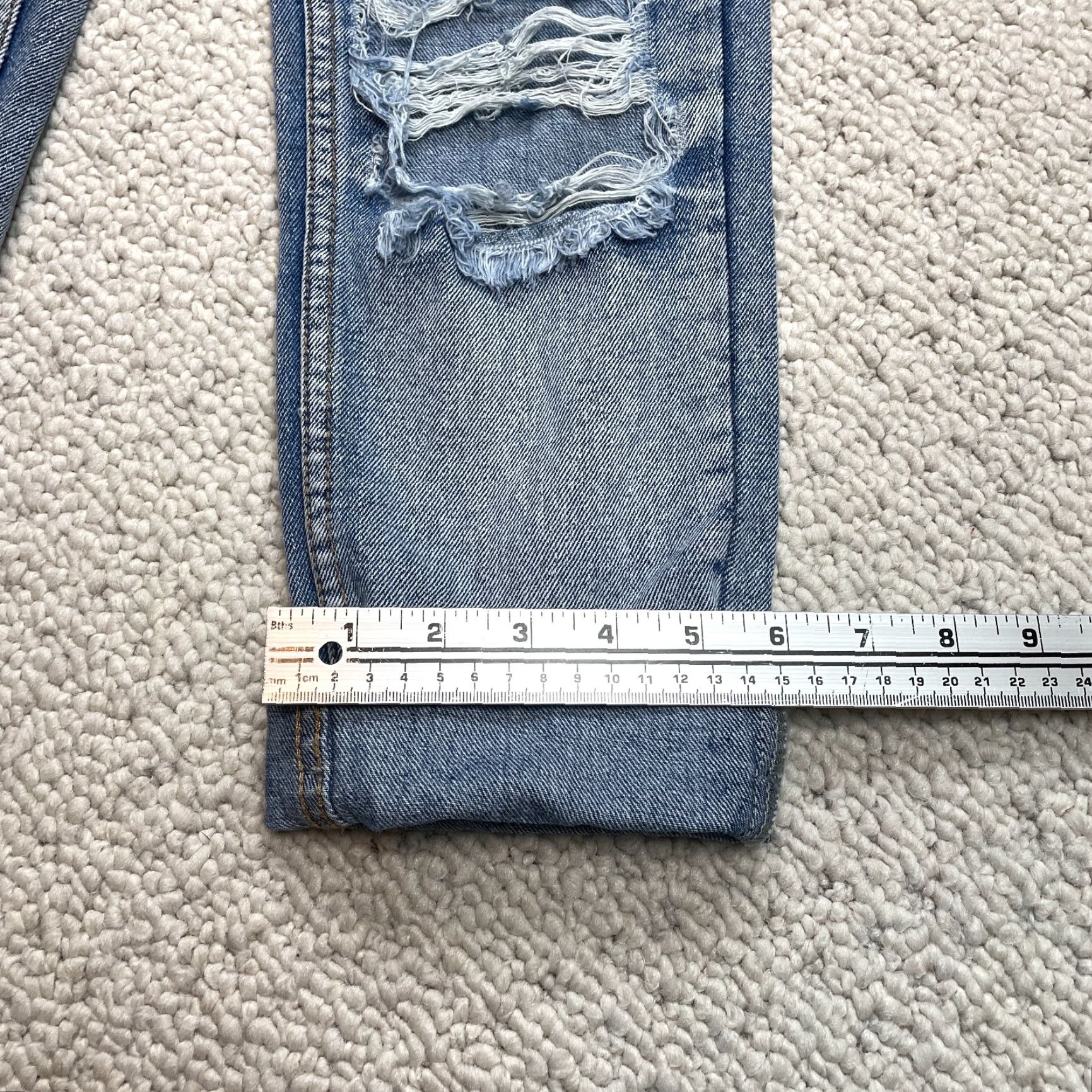 Boohoo Boohoo Jeans Womens 2 Light Wash Blue Distressed Rips Boyfriend 27x25 Rolled New Size 26" / US 2 / IT 38 - 2 Thumbnail