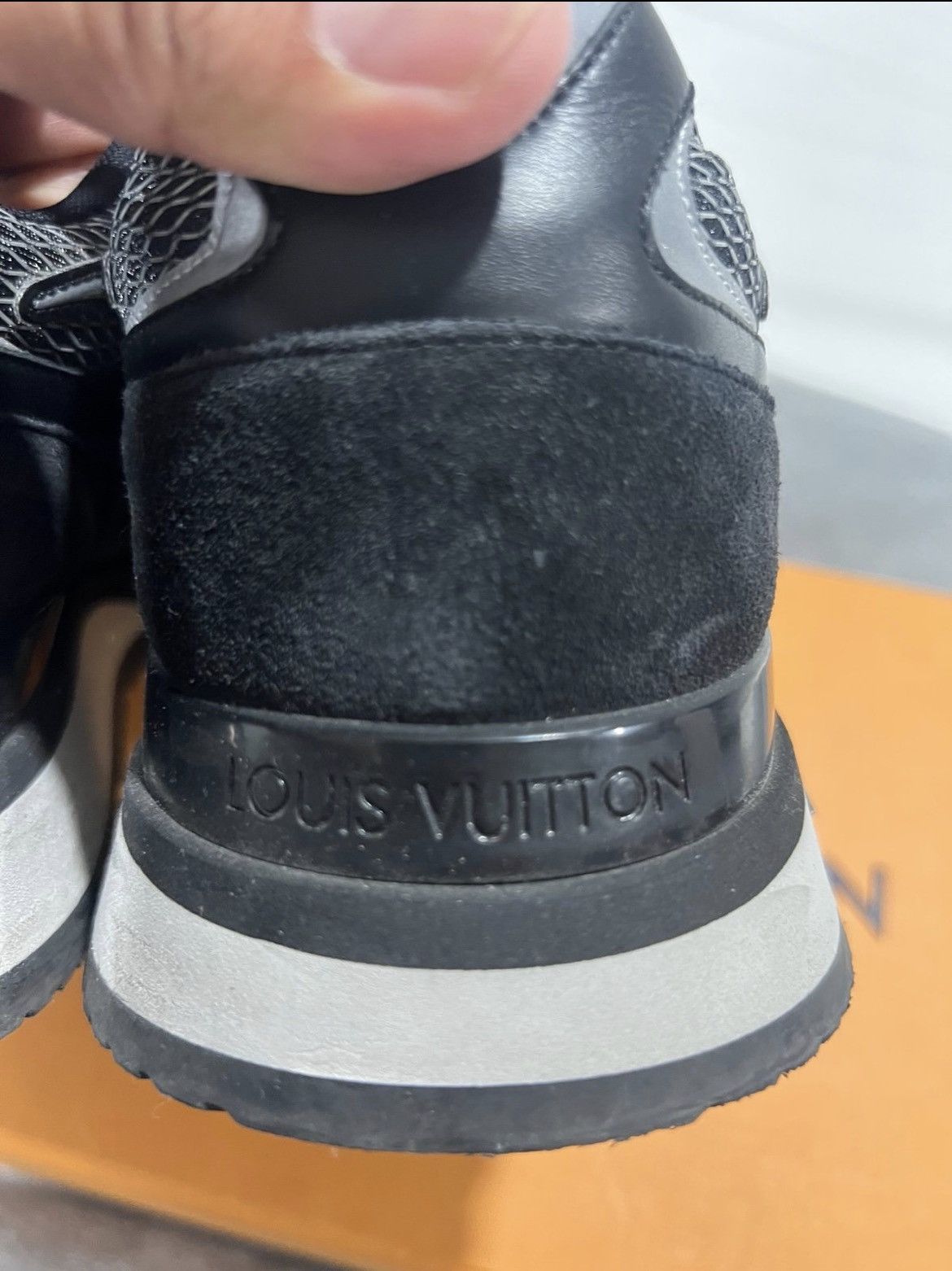 Louis Vuitton Louis Vuitton Sneaker! Size US 8.5 / EU 41-42 - 5 Thumbnail