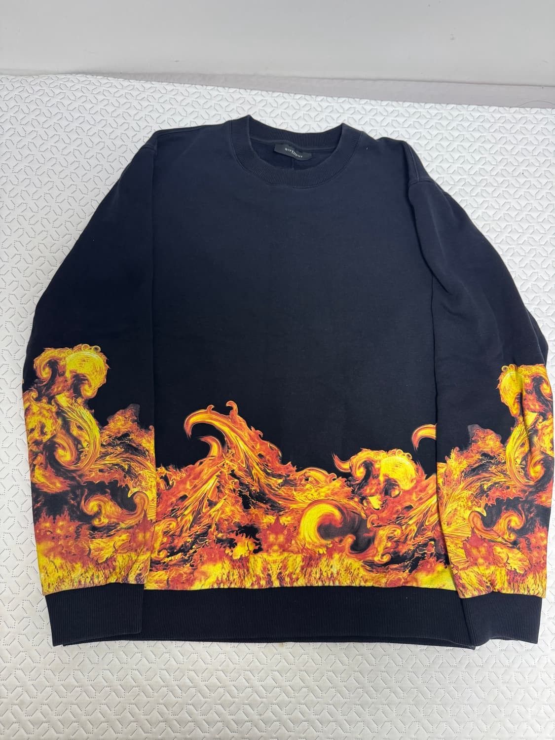Givenchy Givenchy Black Flame Sweatshirt Size US L / EU 52-54 / 3 - 3 Thumbnail