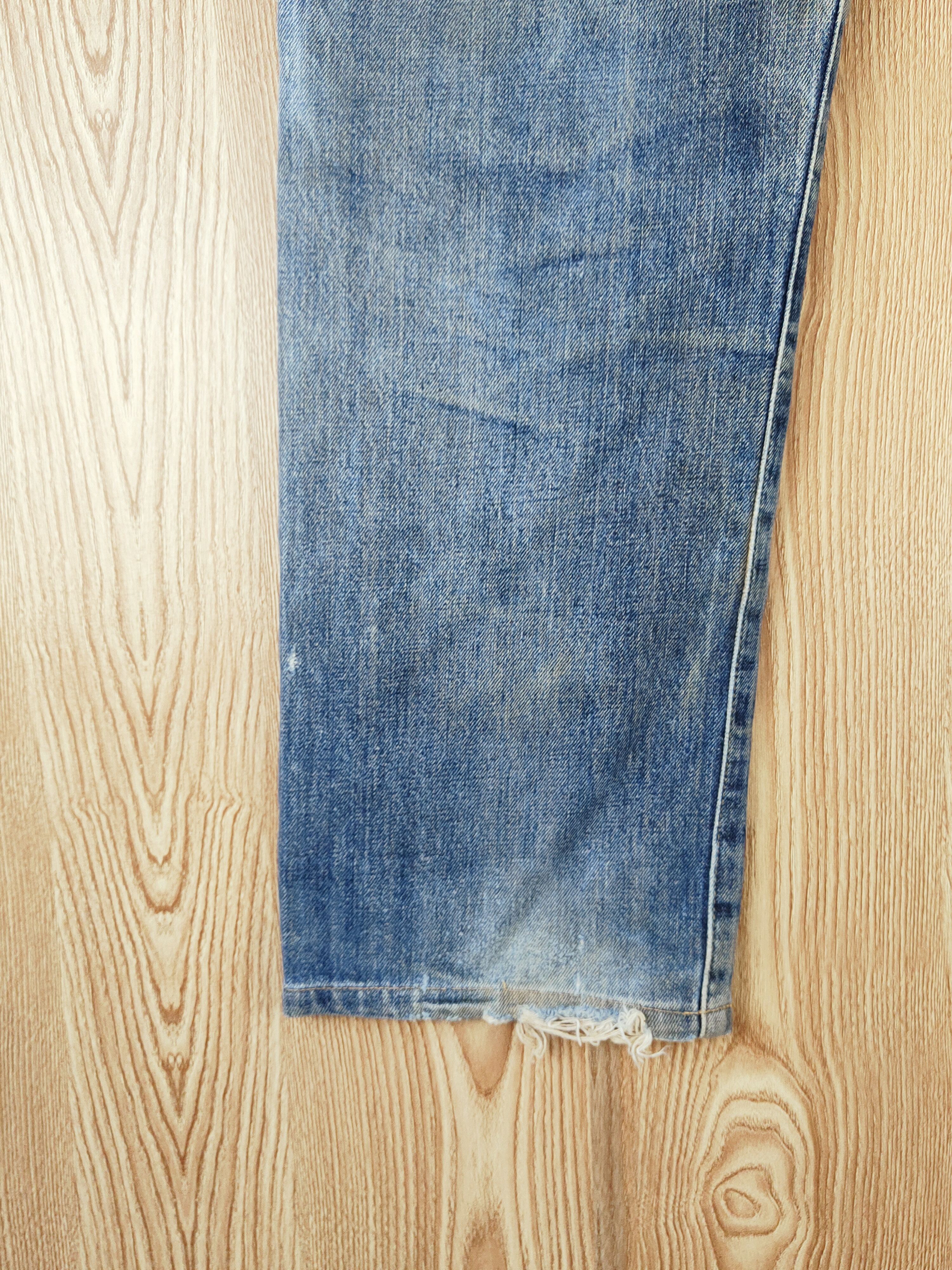 Levi's Levi's Big E light wash Faded Distressed grunge denim #W932 Size US 31 - 9 Thumbnail