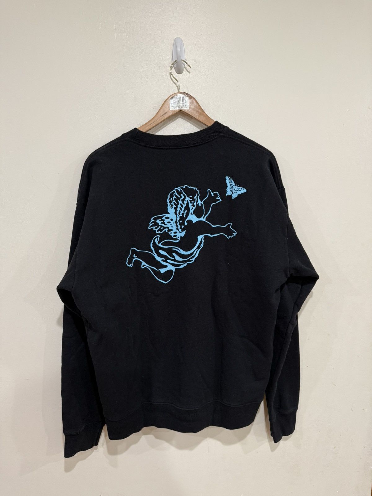 スウェット Girls Don`t Cry Angel Crewneck Girls Don't Cry Angel Sweater Crewneck Black Ice Blue