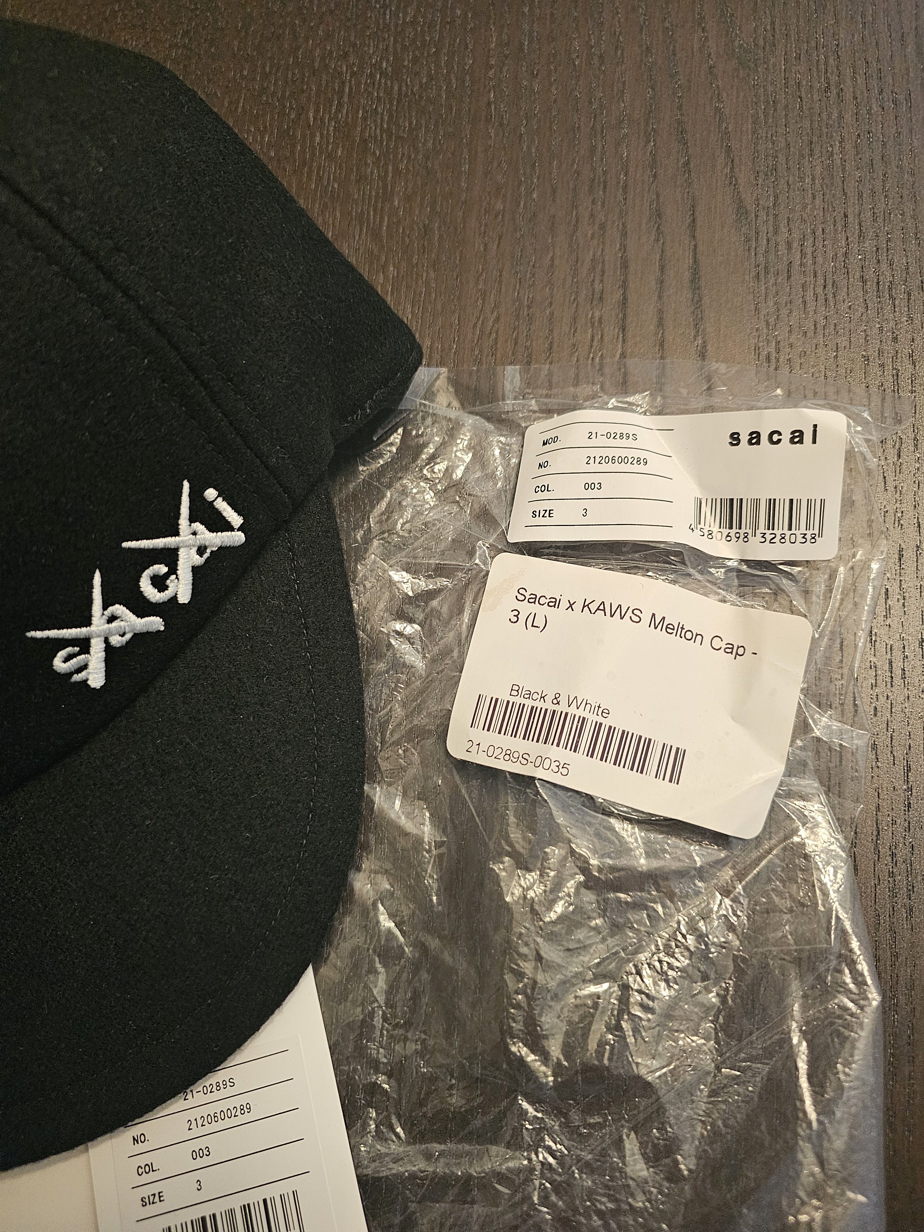 Kaws × Sacai Sacai x Kaws Strapback Hat Size ONE SIZE - 7 Thumbnail