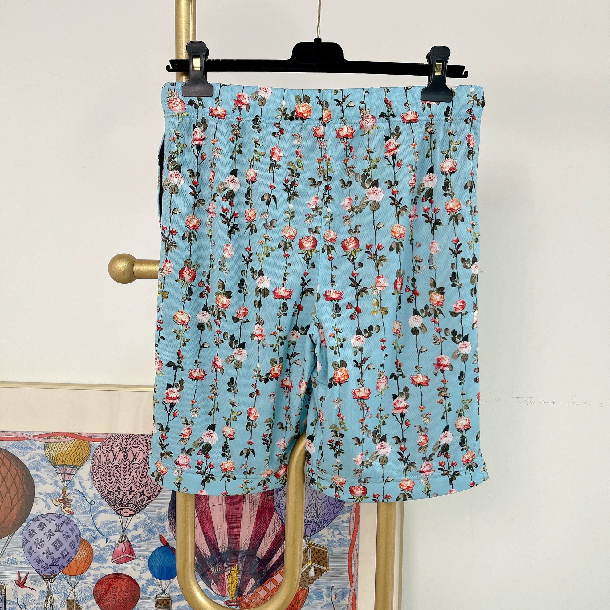 Burberry Burberry blue floral print 14Y shorts Size 24" / US 00 / IT 34 - 2 Thumbnail