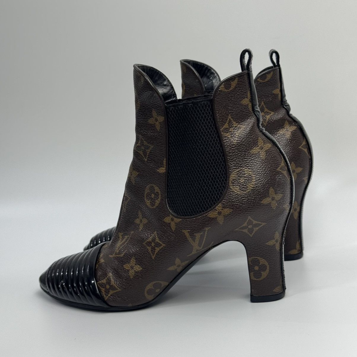 Louis Vuitton Louis Vuitton Monogram Revival Ankle Boots Size US 7.5 / IT 37.5 - 4 Thumbnail