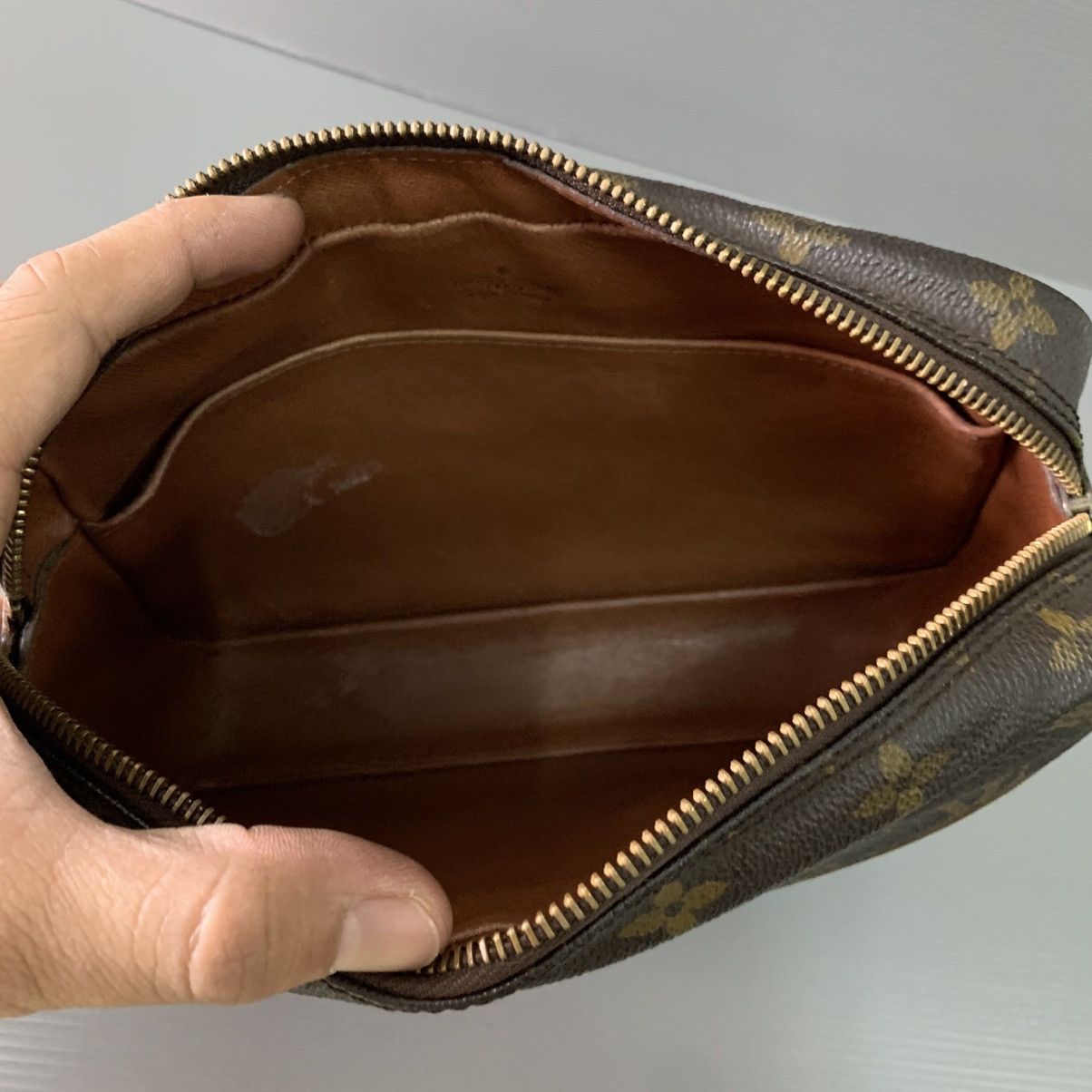 Louis Vuitton Louis Vuitton Monogram Clutch Bag Size ONE SIZE - 9 Thumbnail
