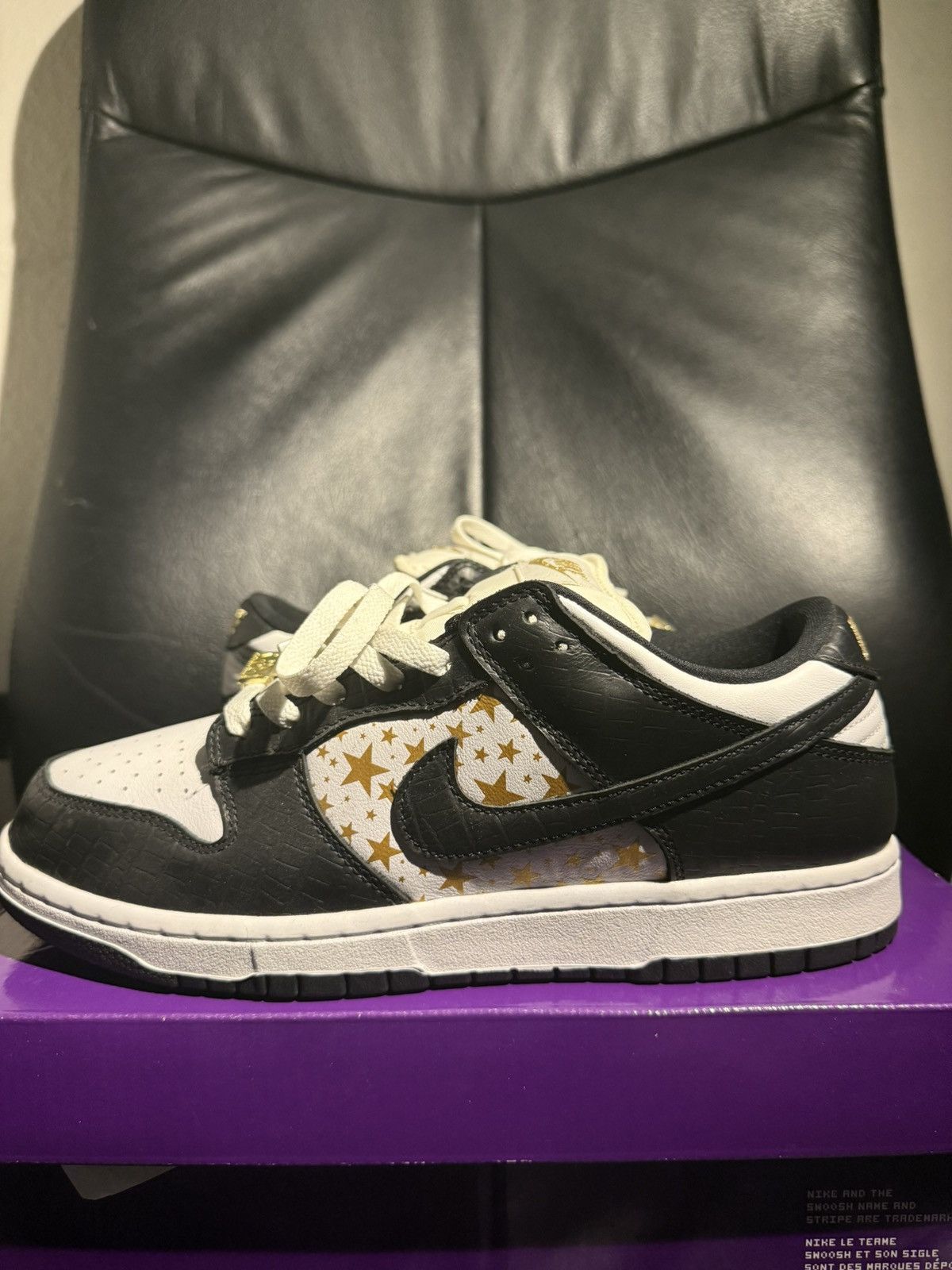Nike × Supreme NikexSupreme Size US 9 / EU 42 - 2 Thumbnail