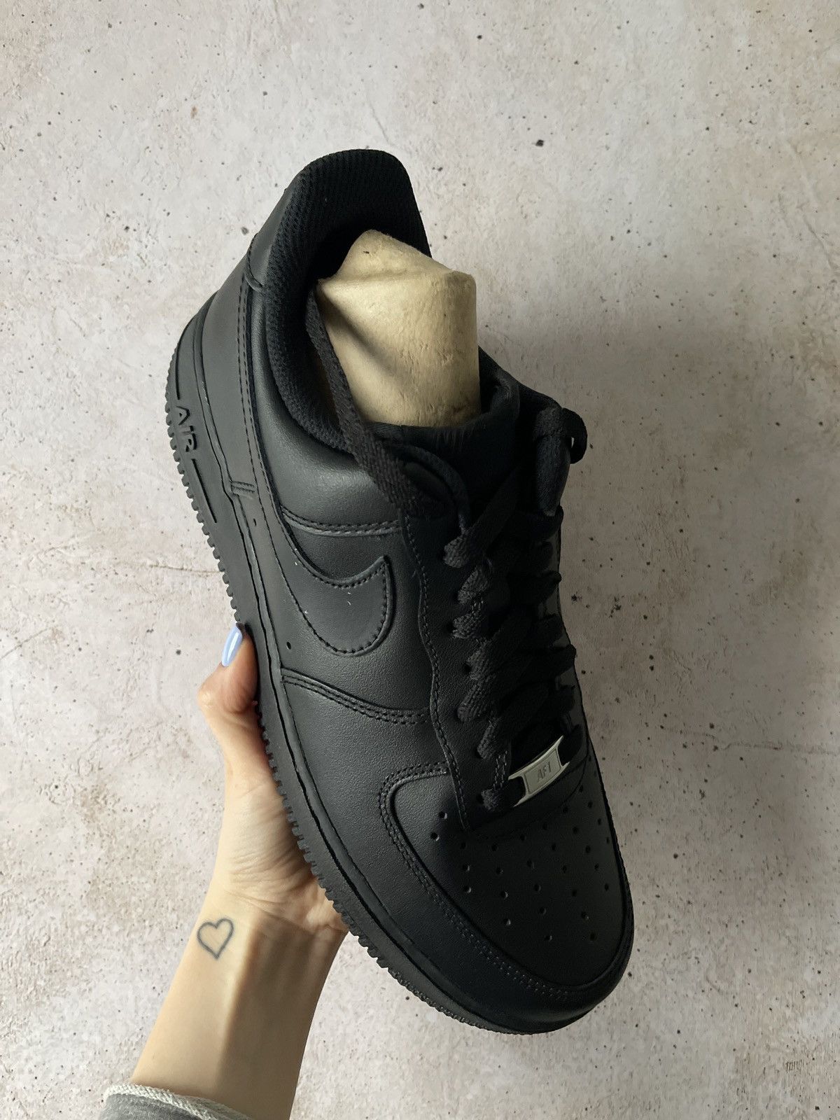 Nike Classic Sneakers Nike Air Force 1 Low '07 triple Black Size US 9.5 / EU 42-43 - 1 Thumbnail